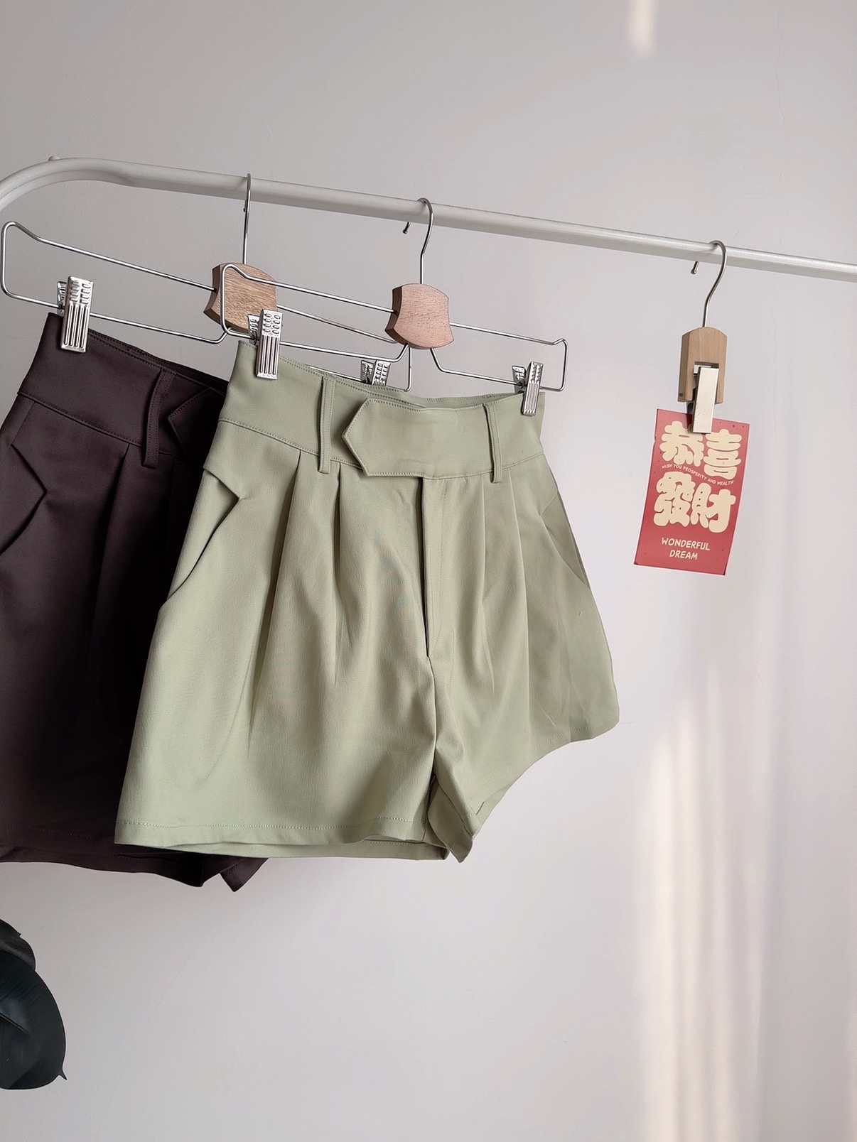 B72741 AVELINE A CUT SHORTS