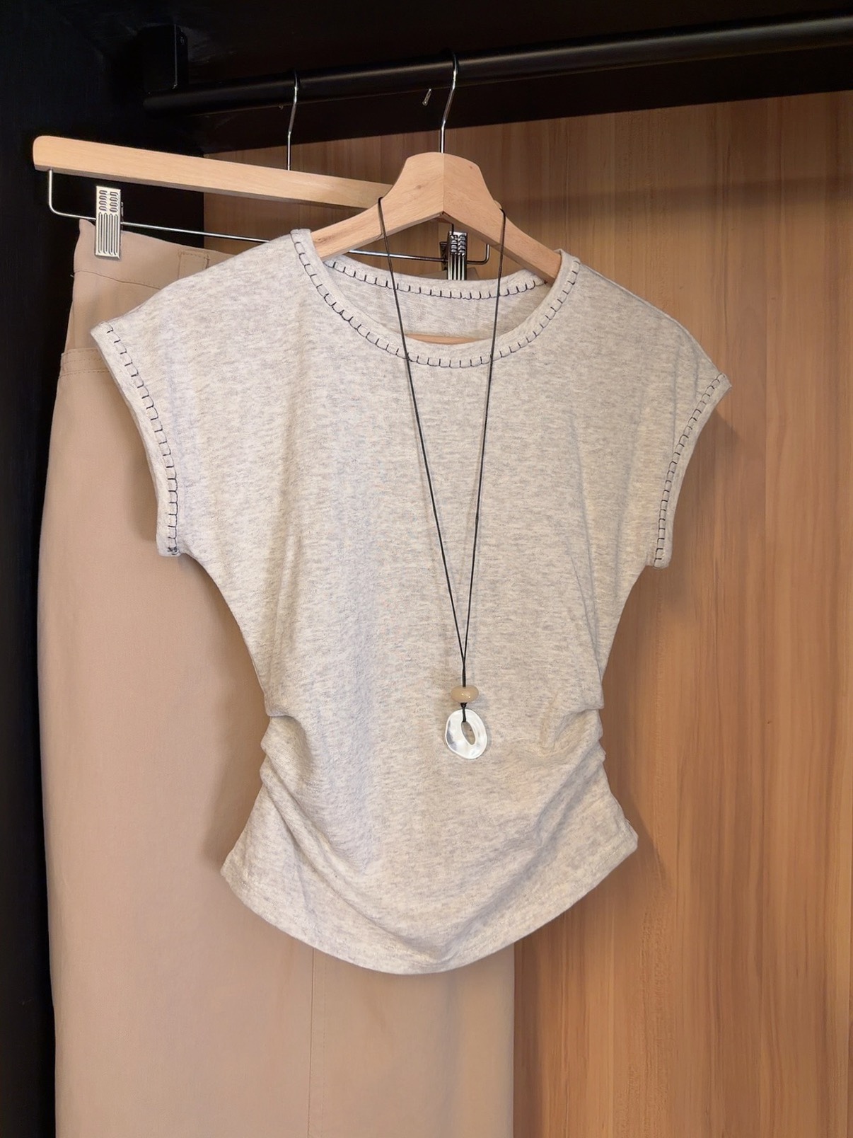 YT8312  MOLY BOLD LINE  DESIGNER TEE