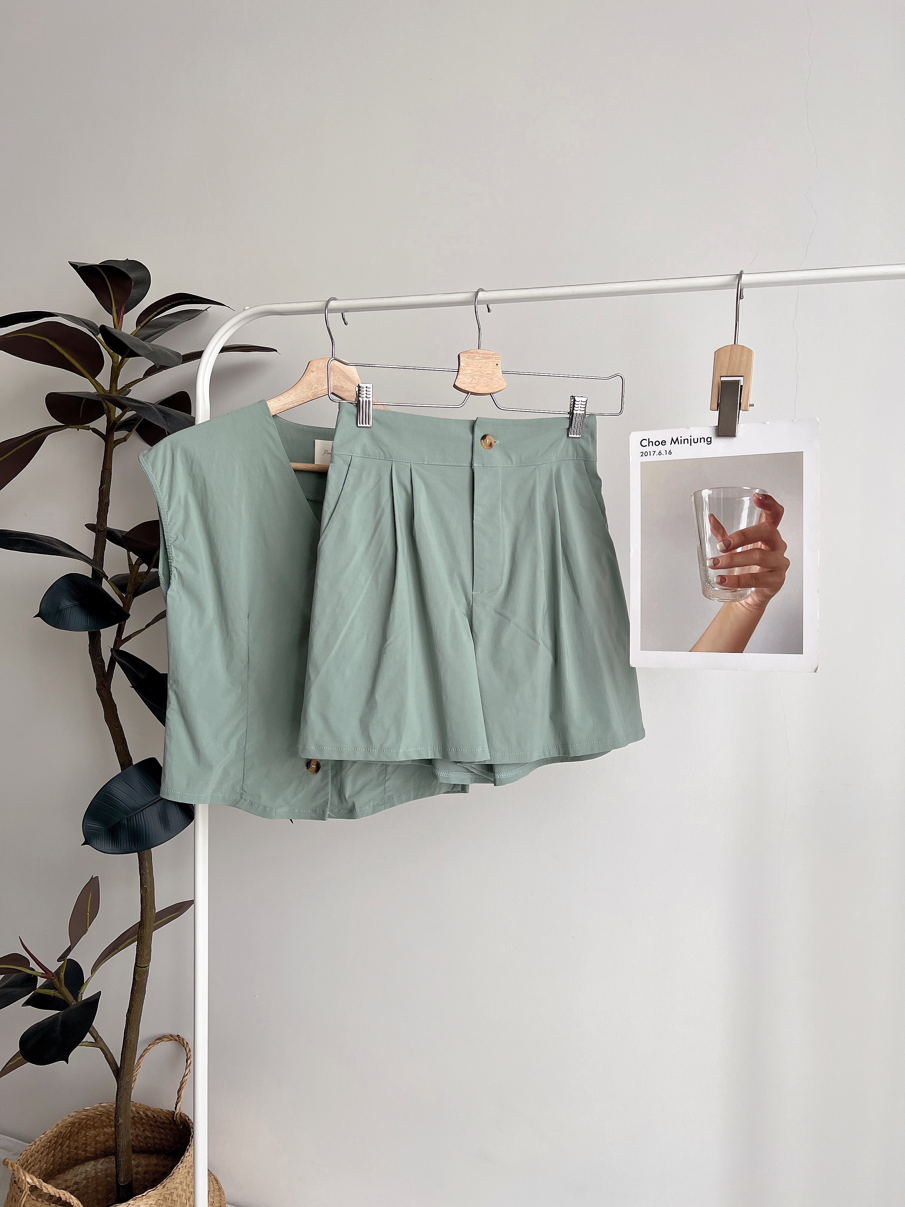 S72047 CLEO V TWO PIECES BUTTONS SET