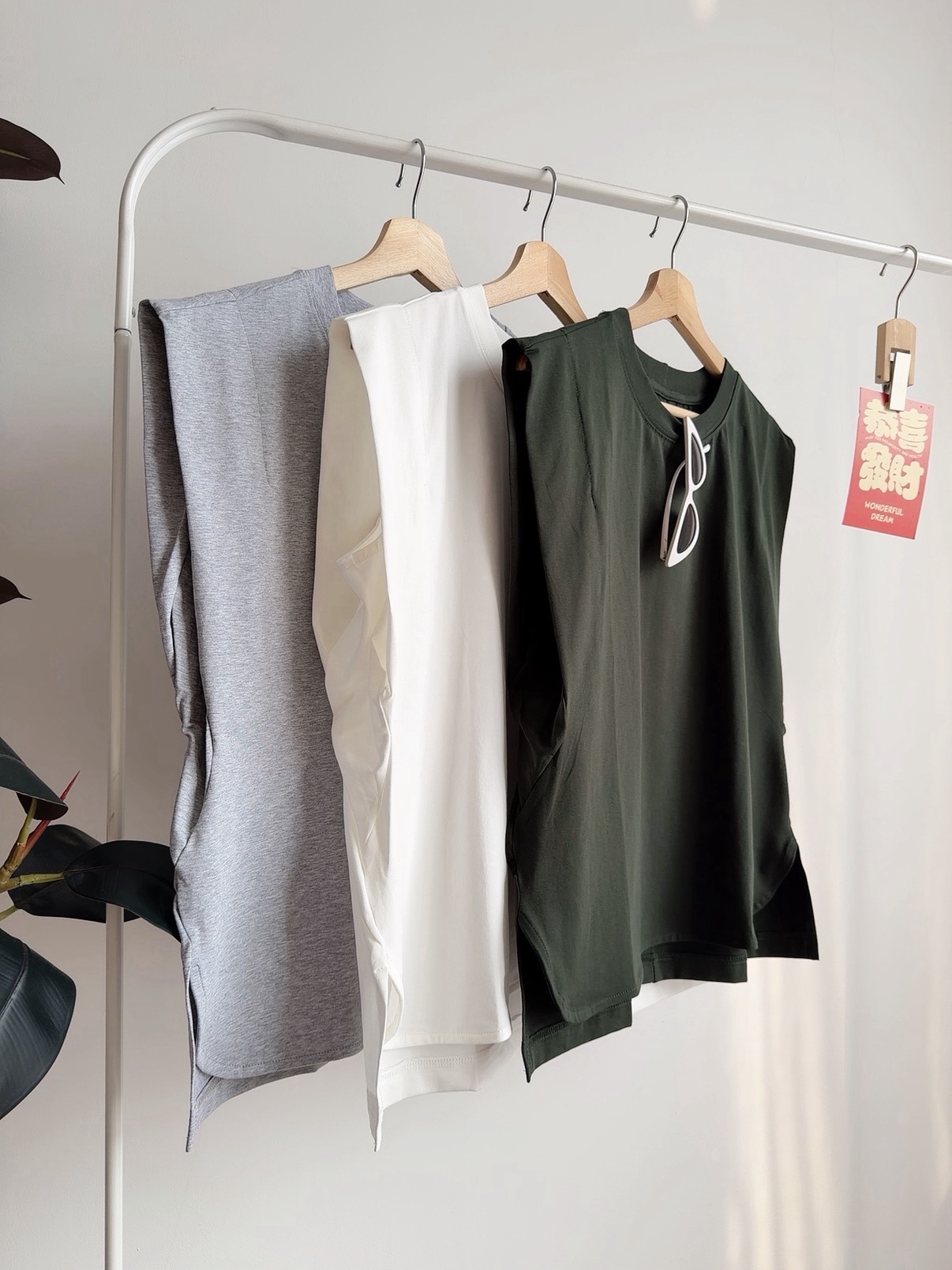 T72752 SOLENE CLEAN FIT TEE