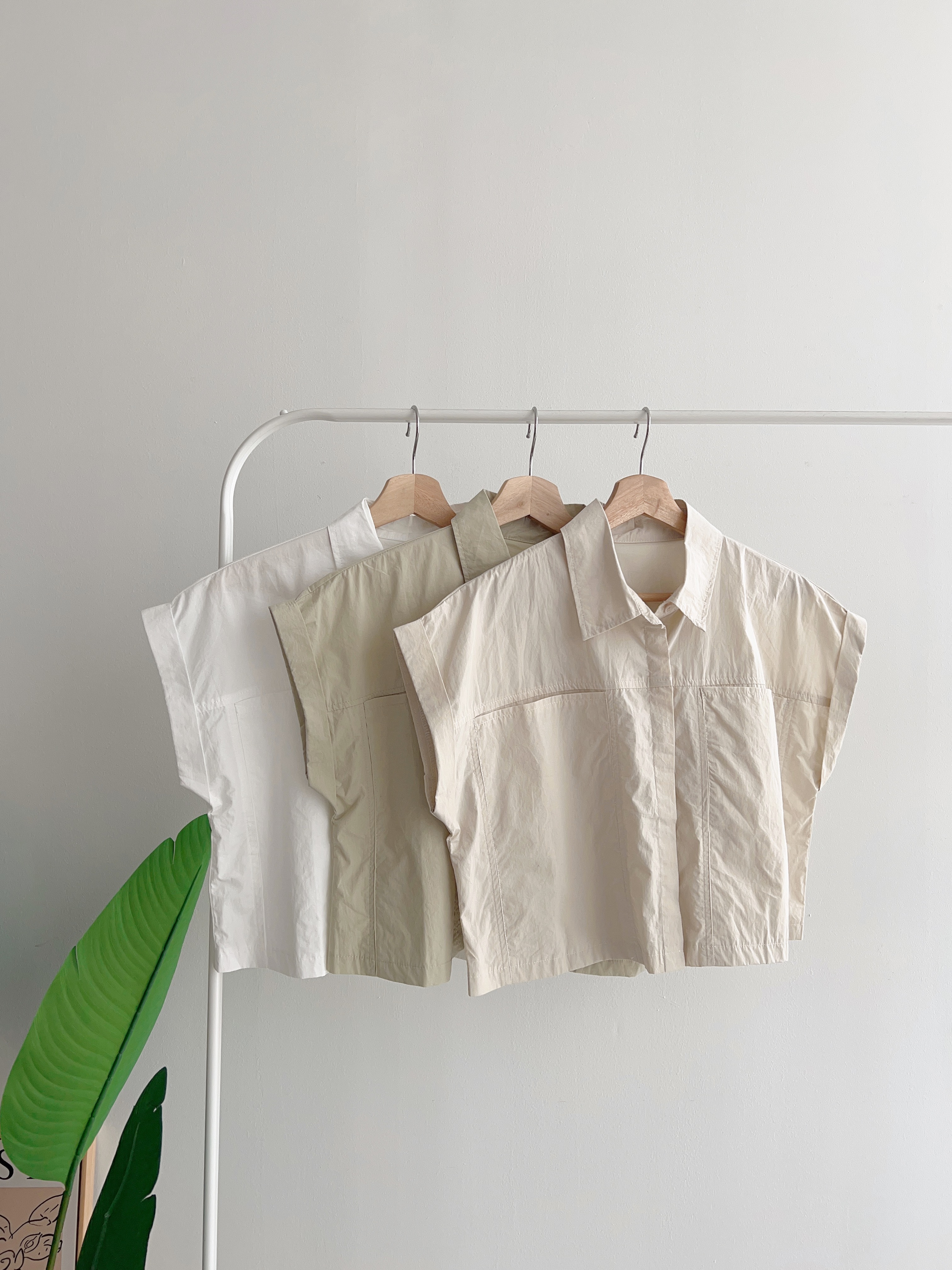 T70477 FOLDED SLEEVE COLLAR SHIRT 