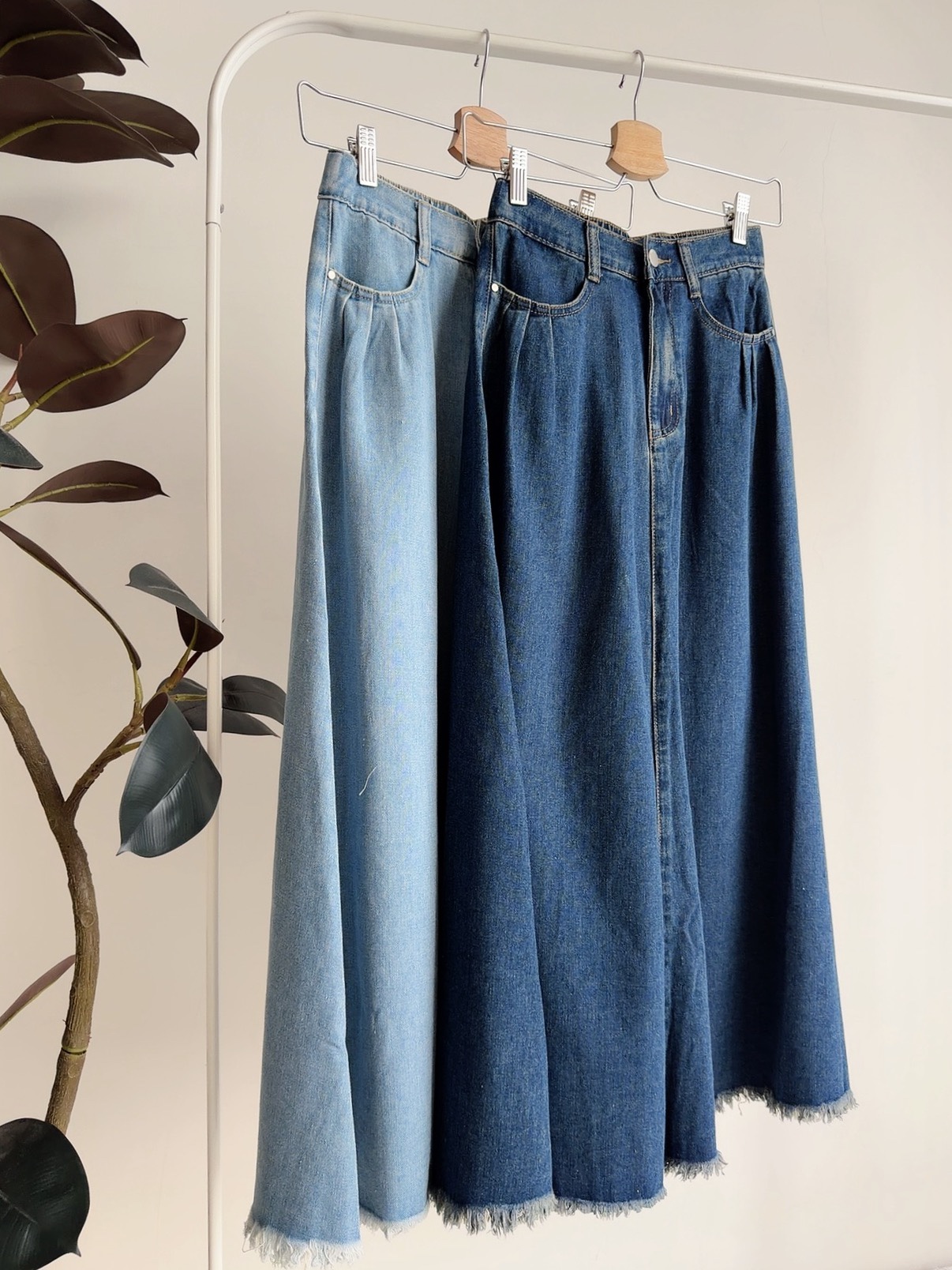 B72661 LIORA VINTAGE HEM DENIM SKIRT