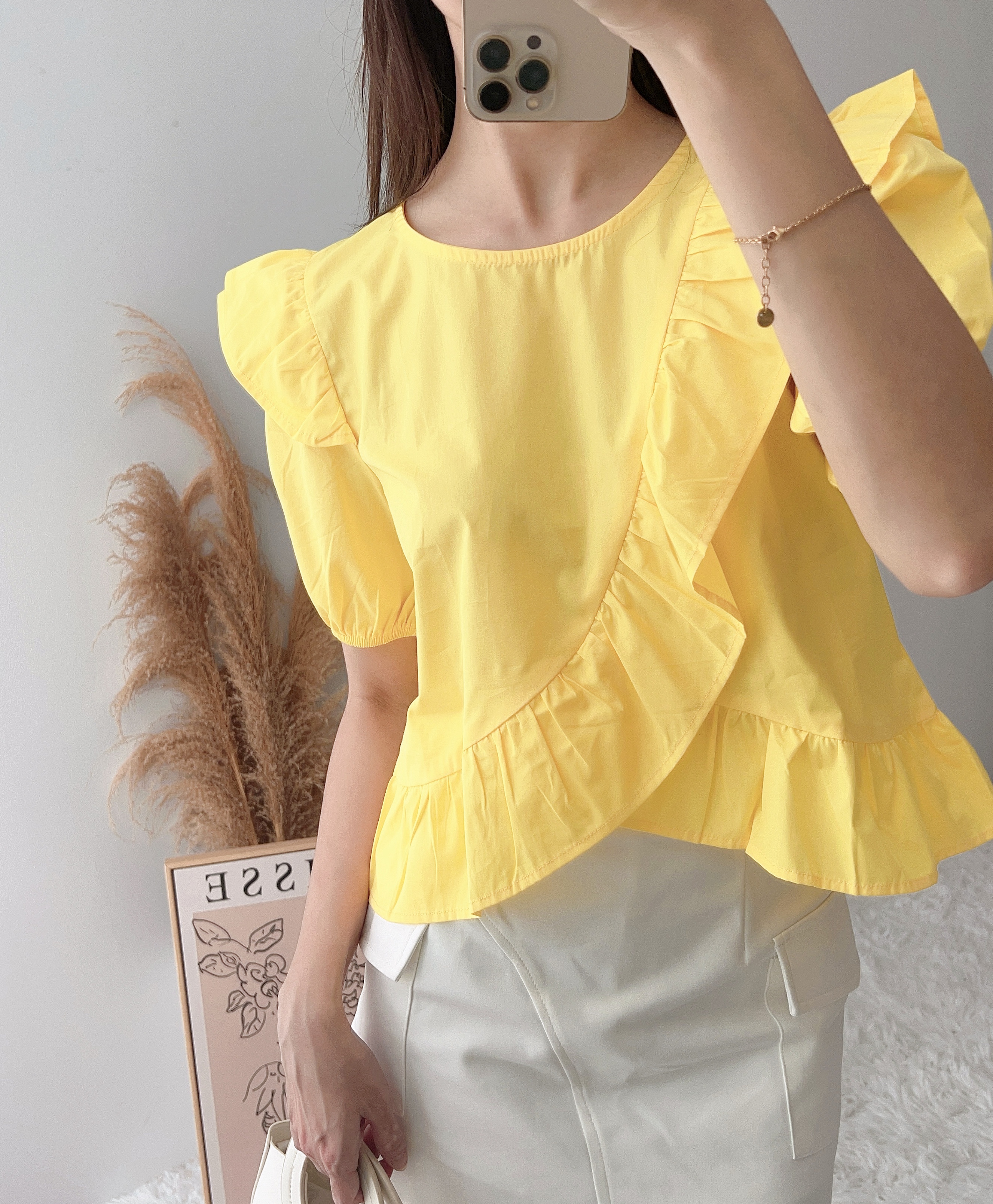 T7718 RUFFLE SLEEVES BLOUSE