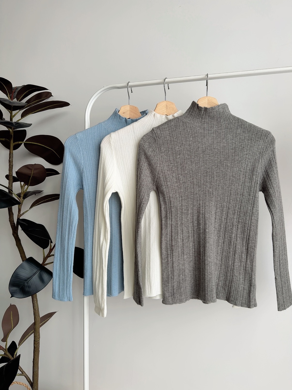 T72602 ARIE HIGH NECK RIB KNIT