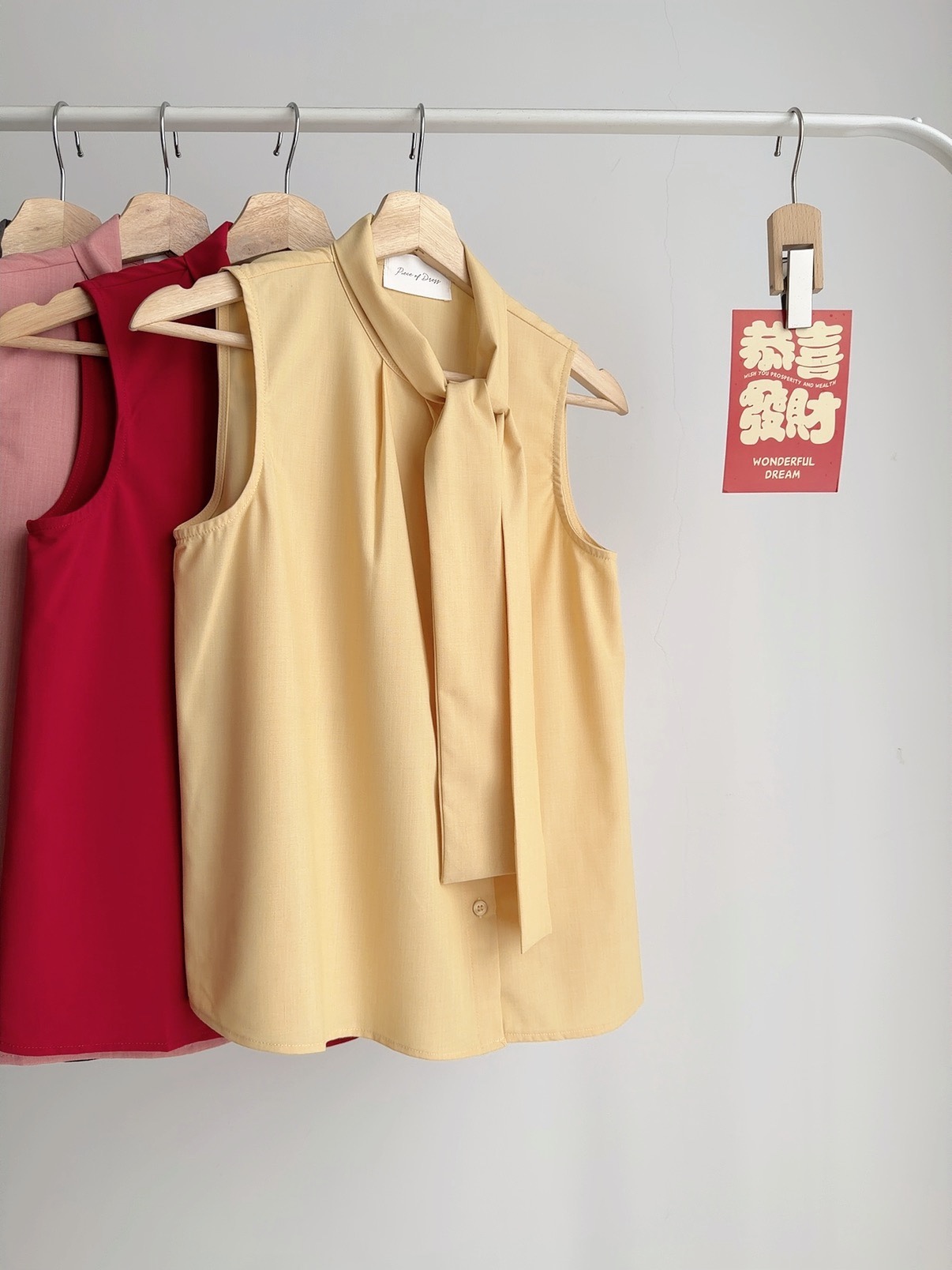 T72651  CHANNE ELEGANCE BOW STRAP TOP