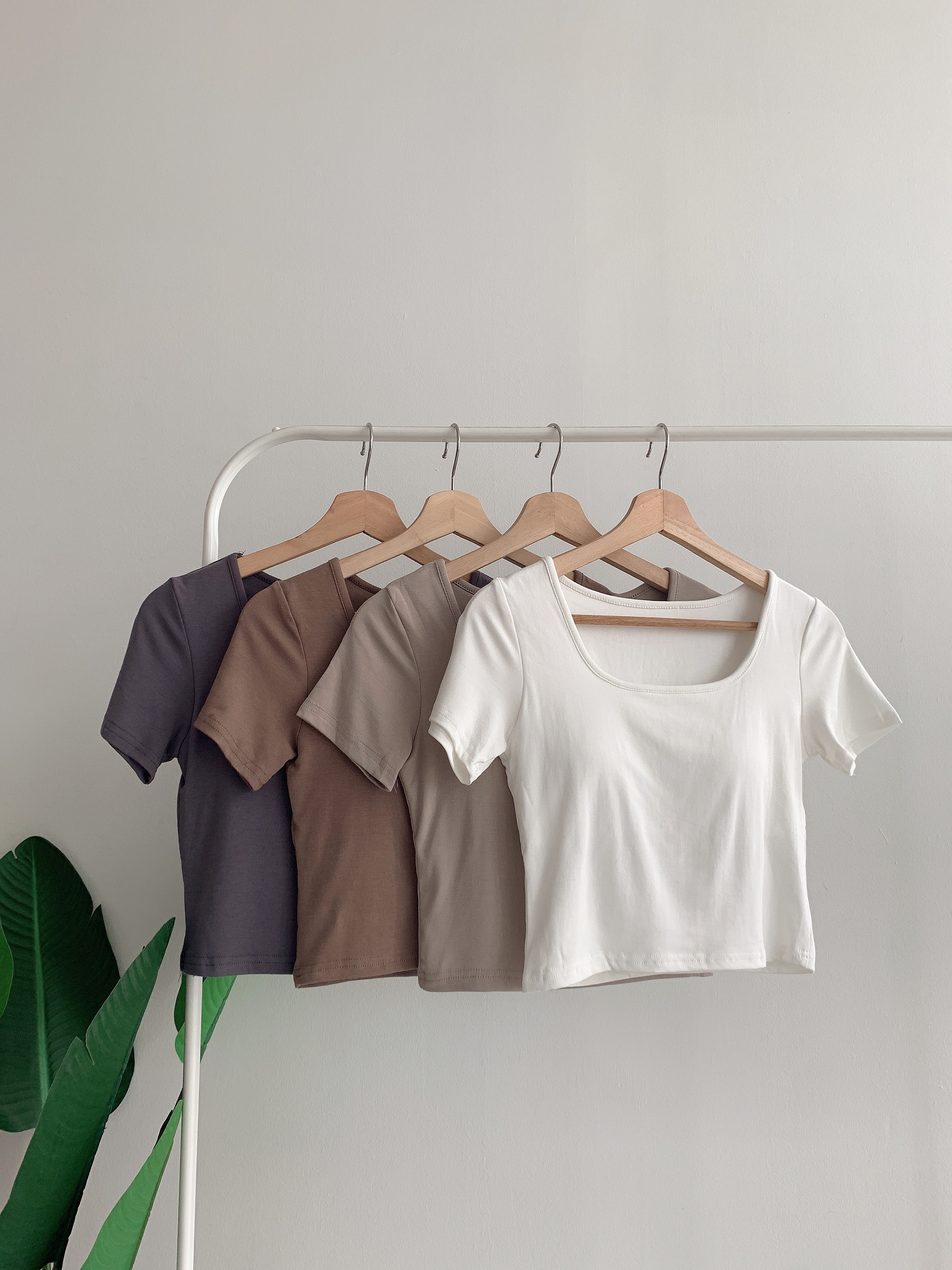 T70143 ALLEGRA COMFY U NECK BASIC TEE