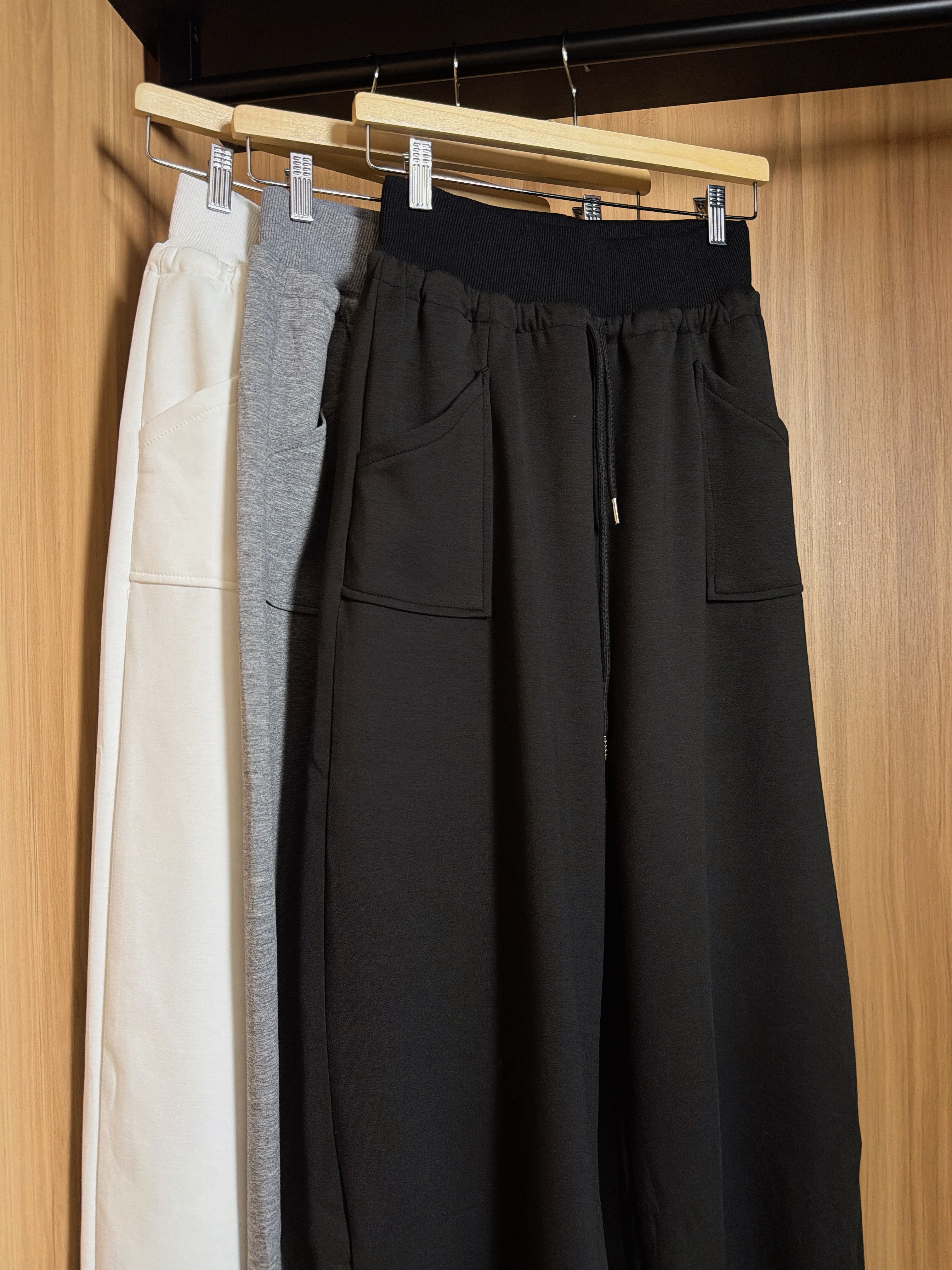 KDB1199 YUNA CURVED LEG AIR PANTS