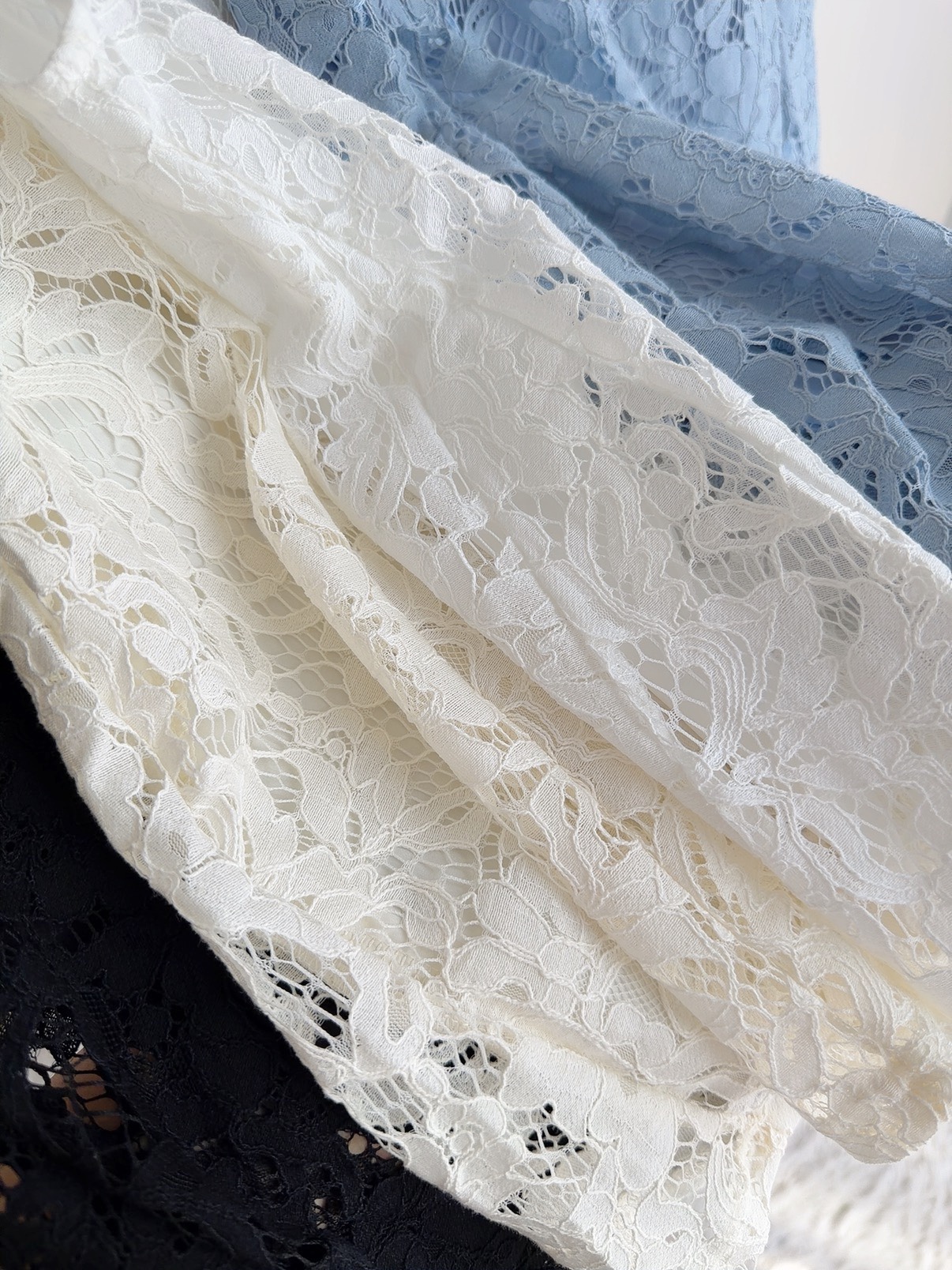 T72714  GRACE LACE BABYDOLL TOP