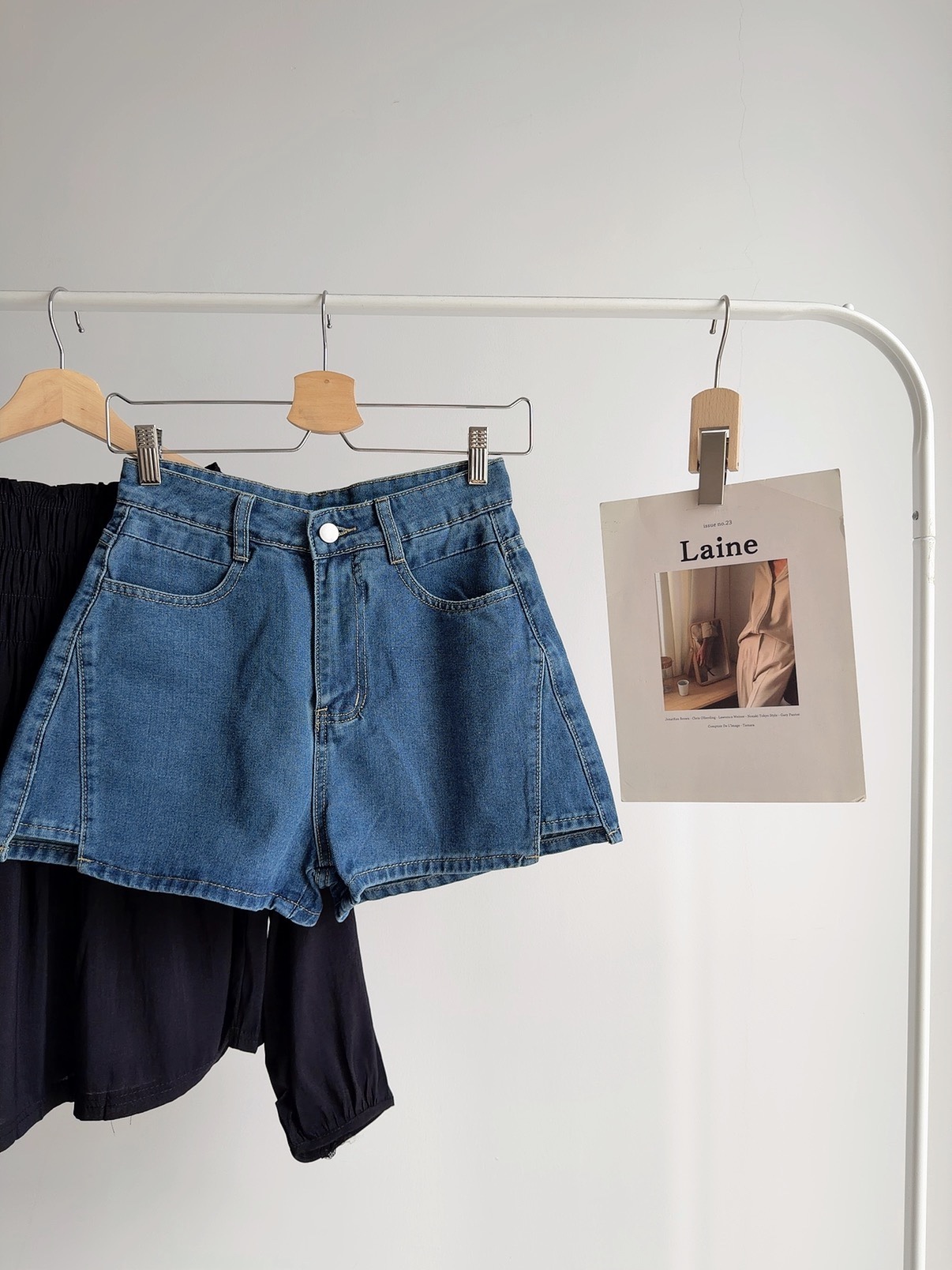 B72784 SUYA HOLIDAY DENIM SHORT