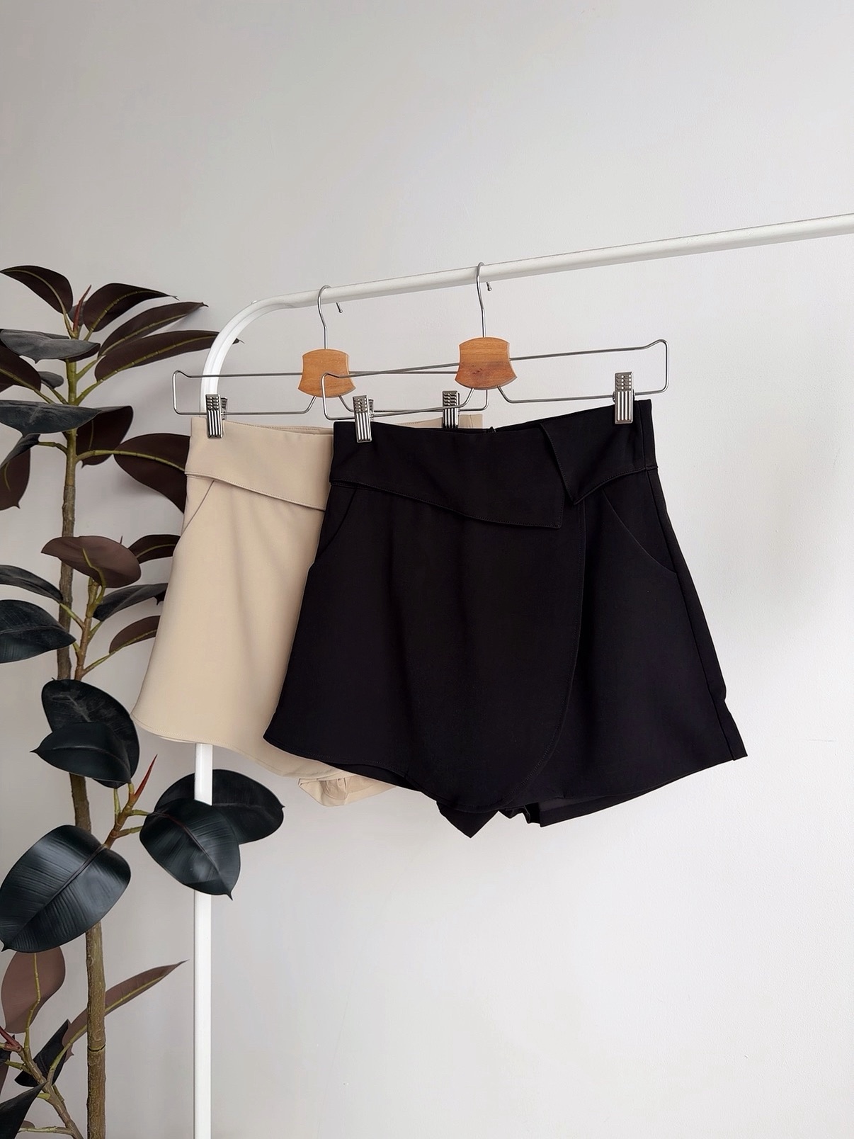 B72742 VERA WRAP DESIGN SKORT