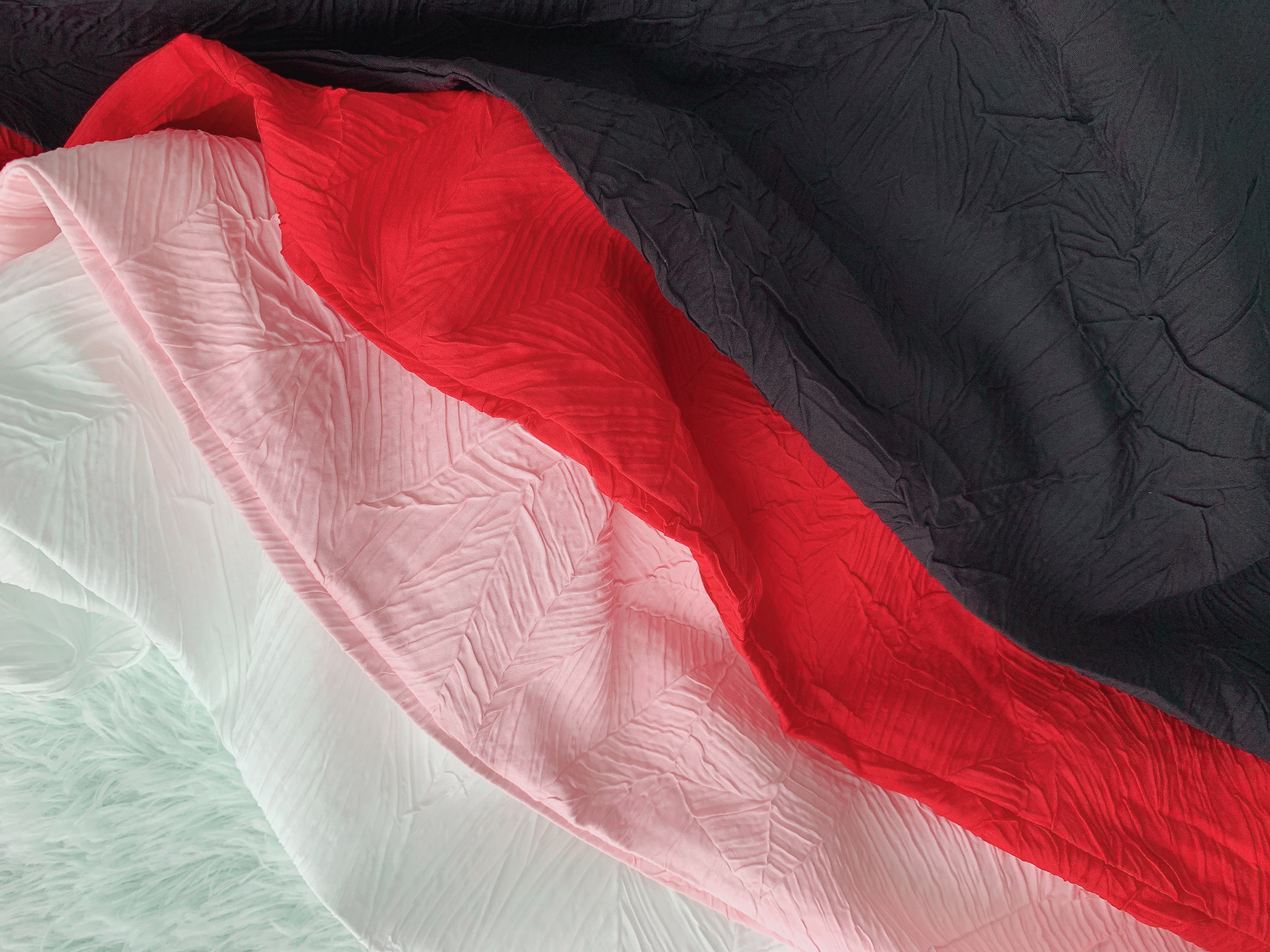 D60821 NANNCY V NECK MIDI DRESS