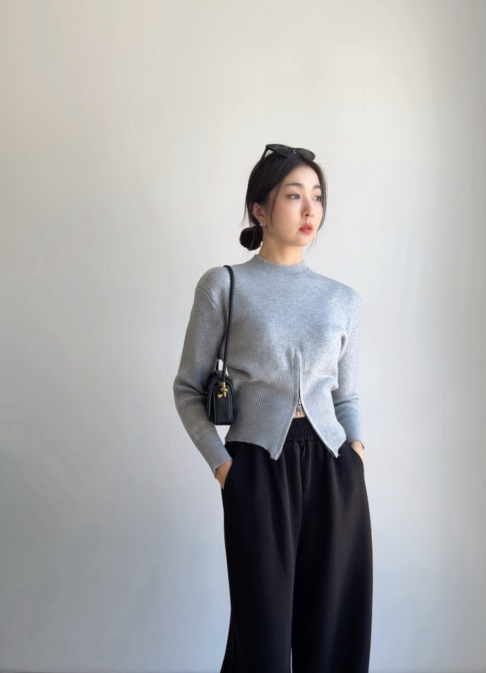 T72788 EVA ZIPPER KNIT TOP