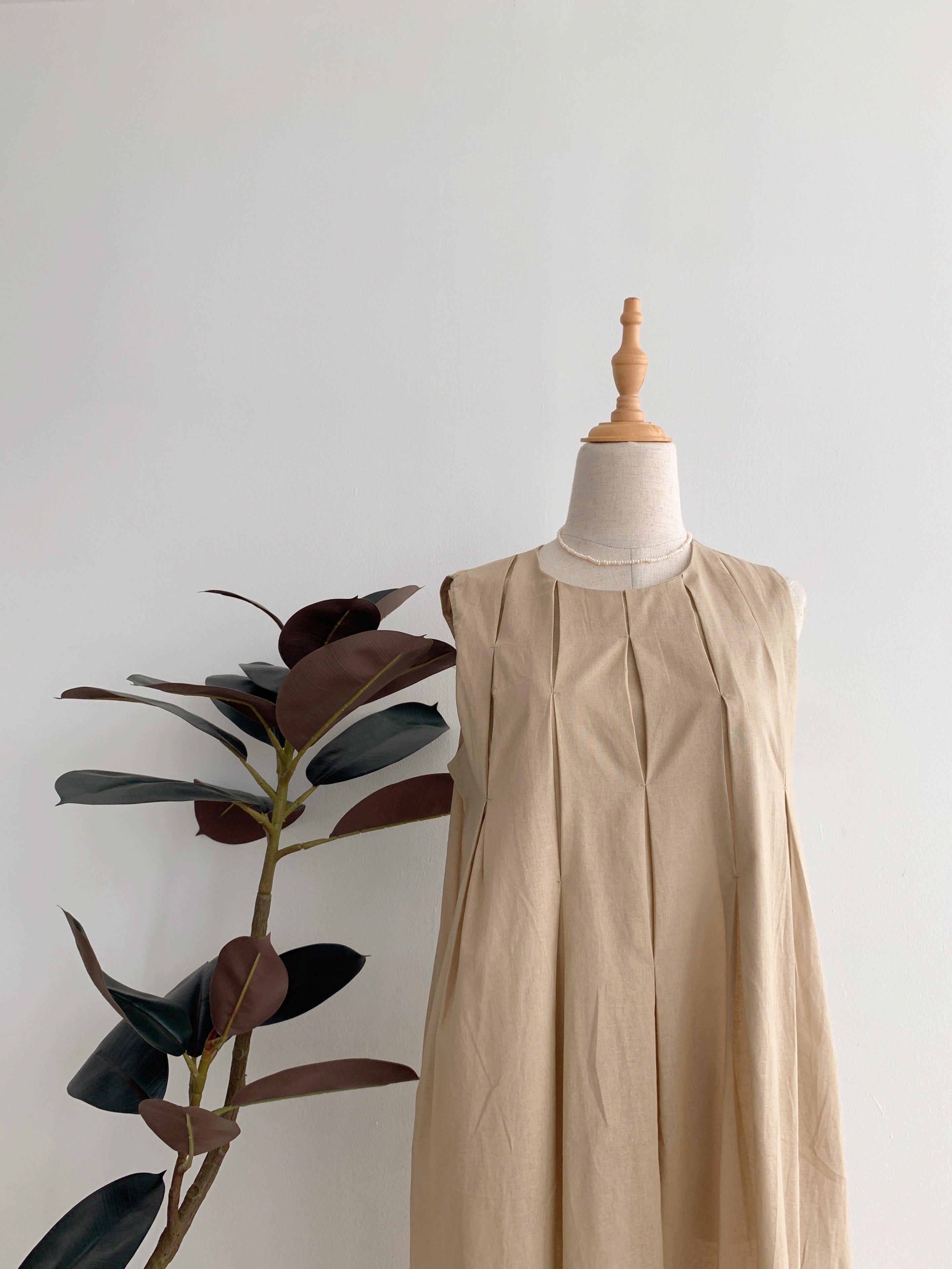 D70334 BYLYTHE PLEATED FLARE DRESS