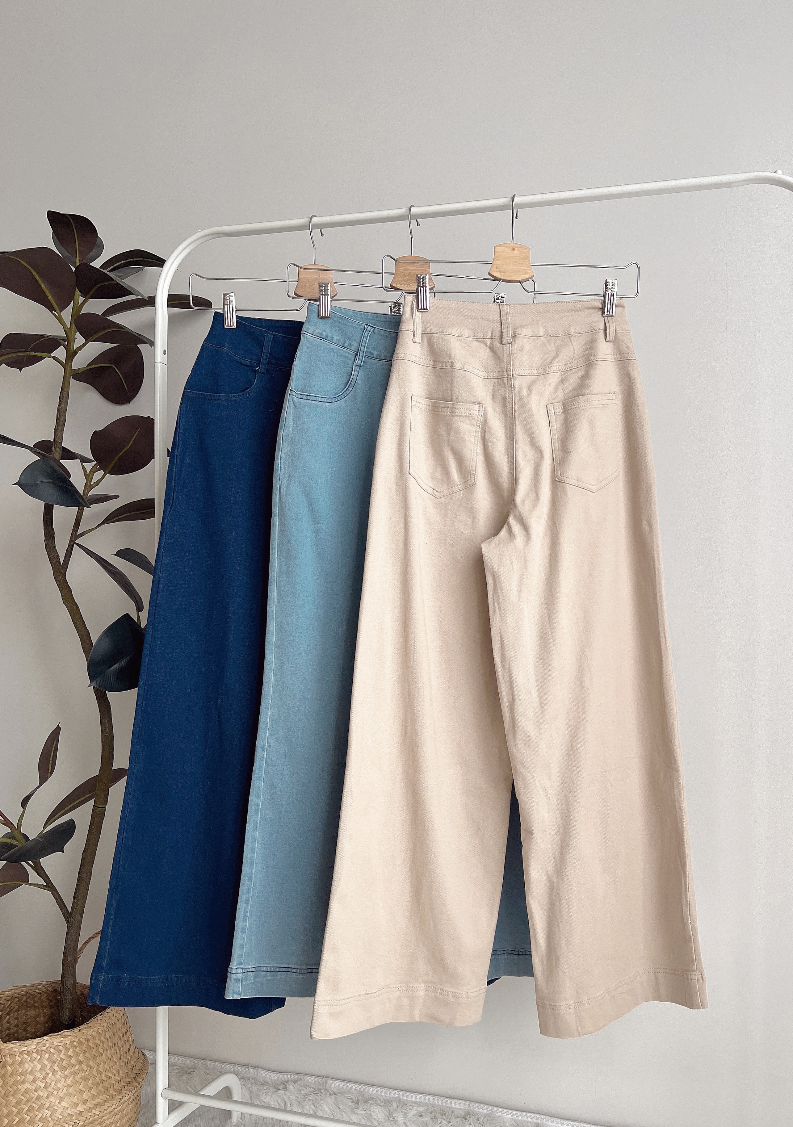 B71927 BELLA FRANCE HIGH WAIST JEANS