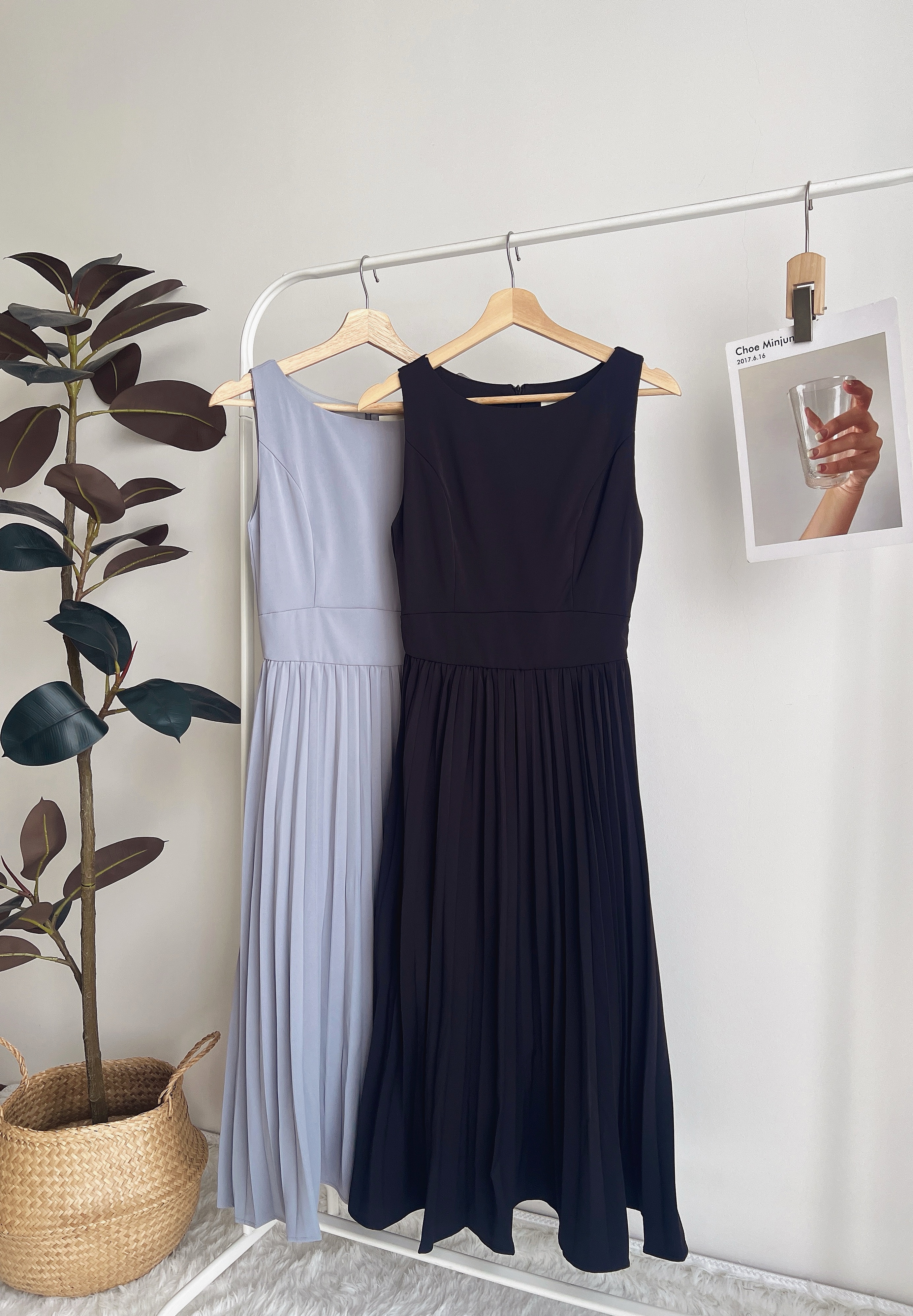 D72029 OLIVIA PLEATED PREMIUM DRESS