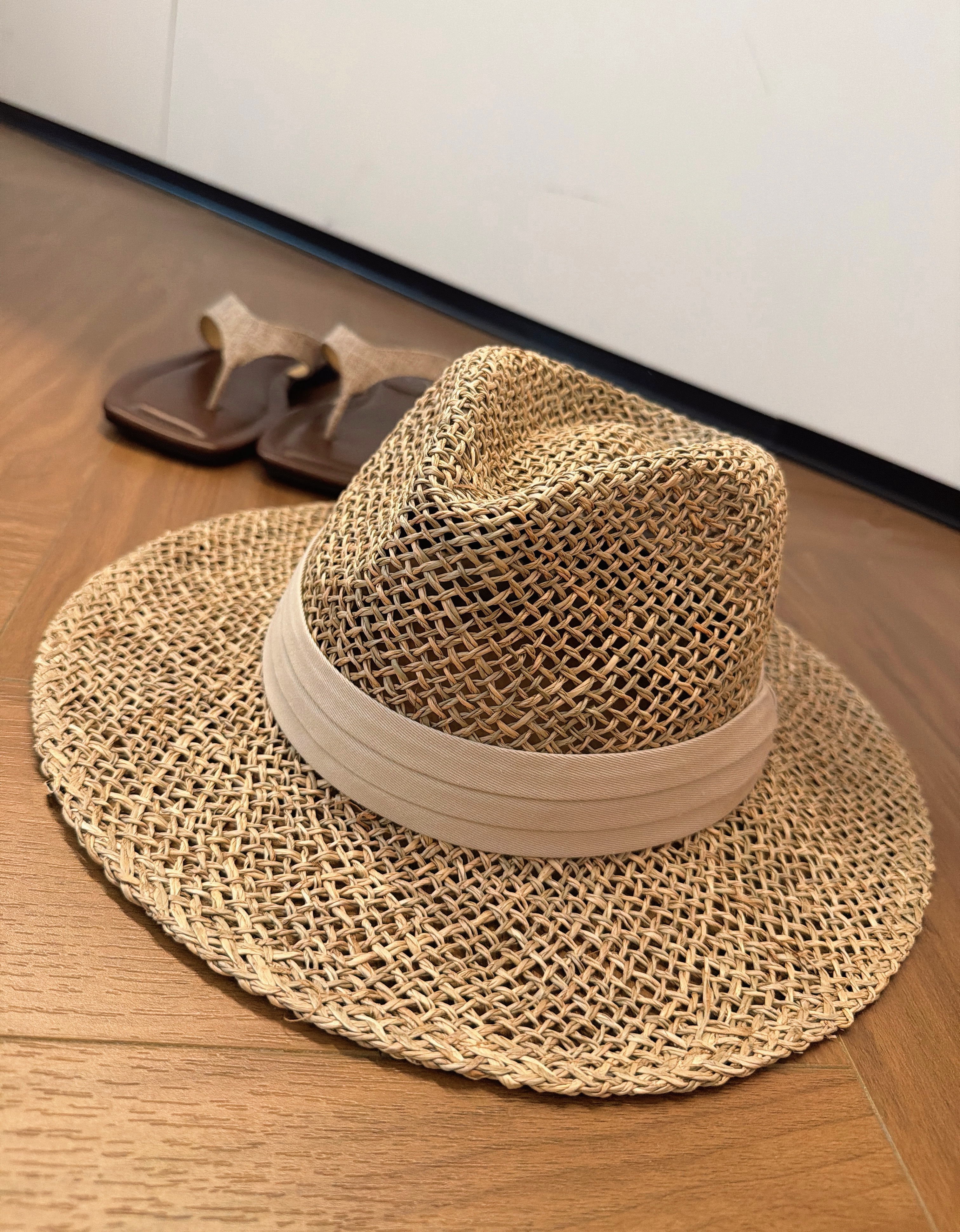 MWA12 SOLENE CURVED  WOVEN SUN HAT
