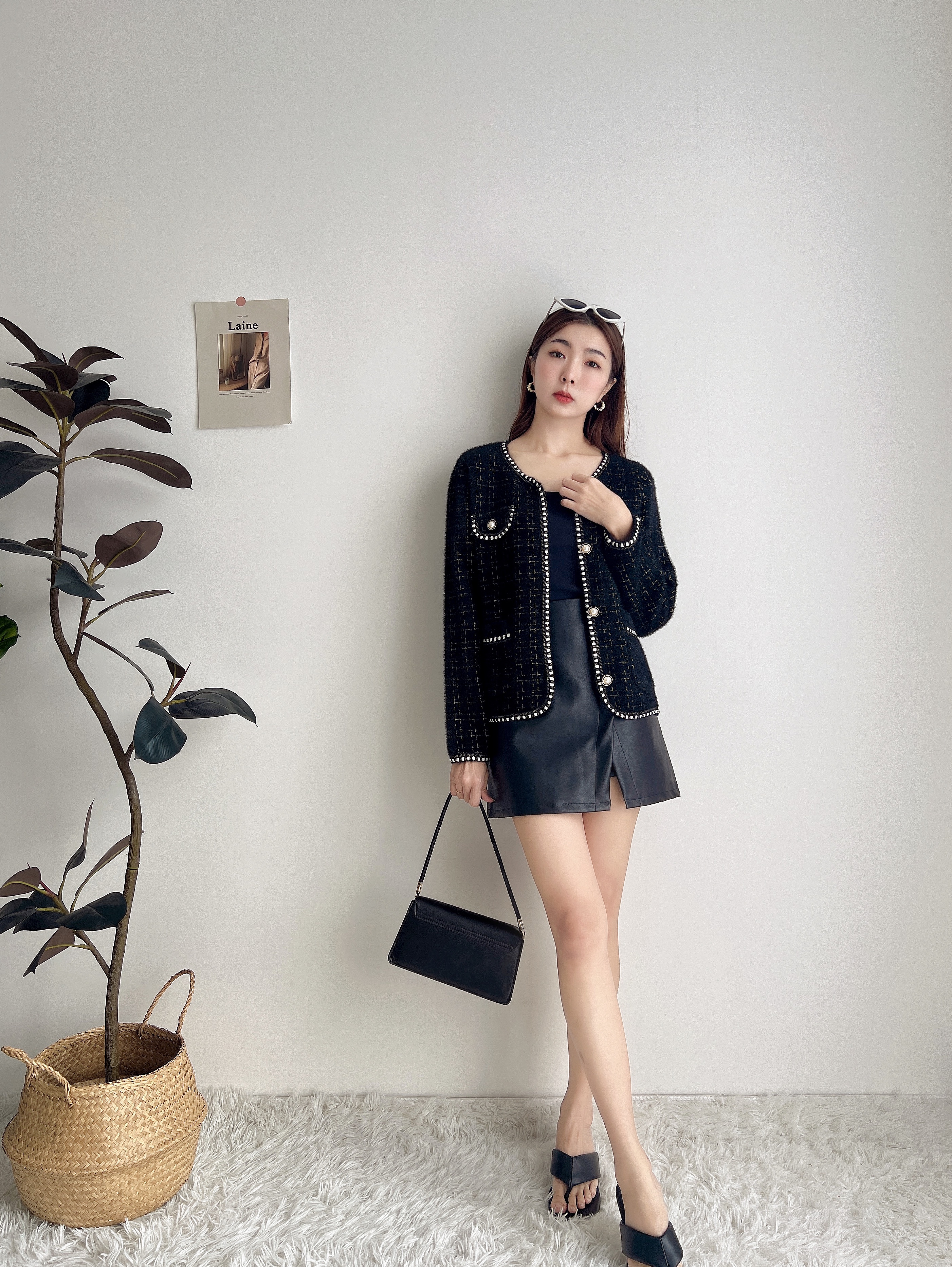 J70769 EMMA CONTRAST DESIGN SANTA OUTER