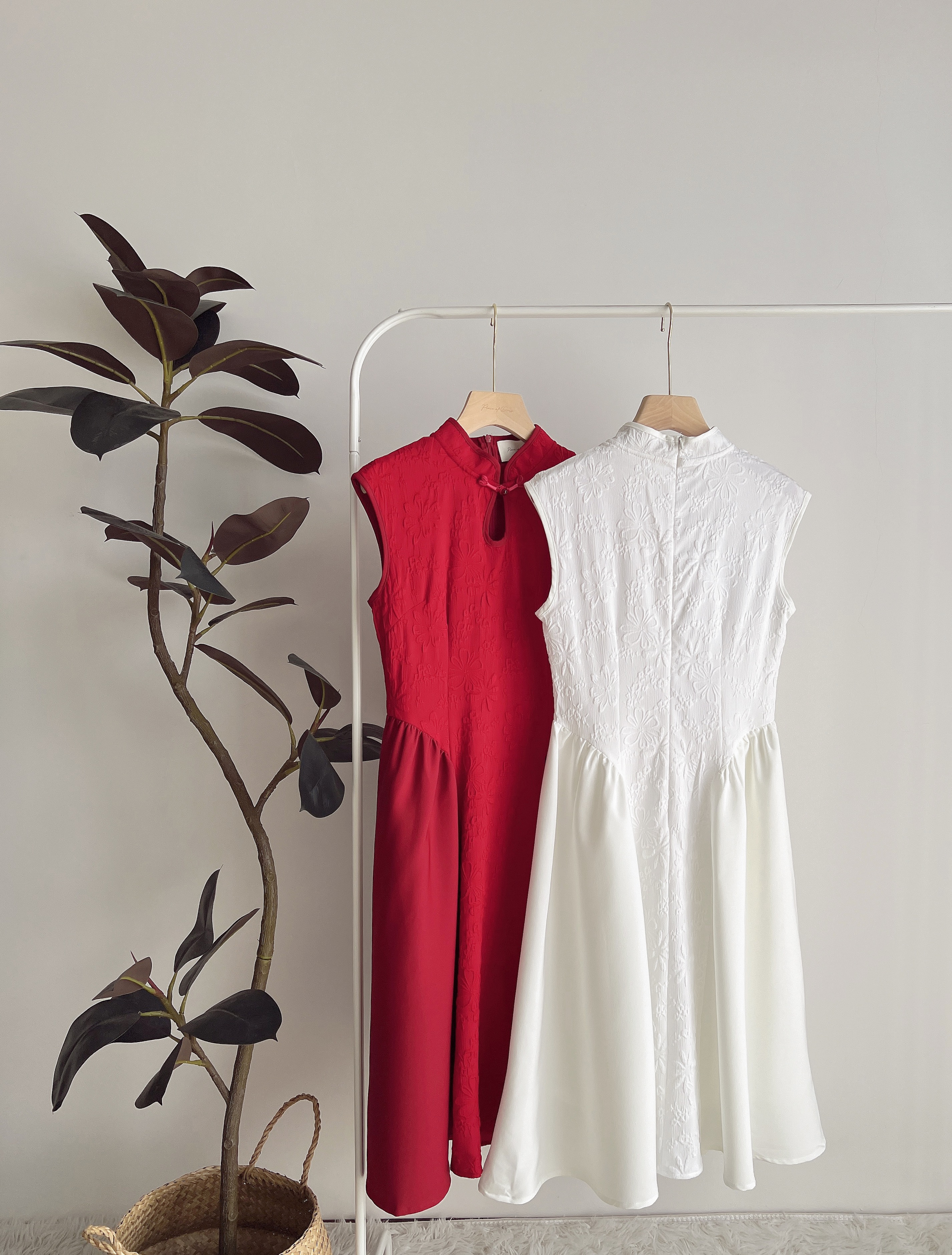 D70775 MUYI LACEY CHEONGSAM DRESS