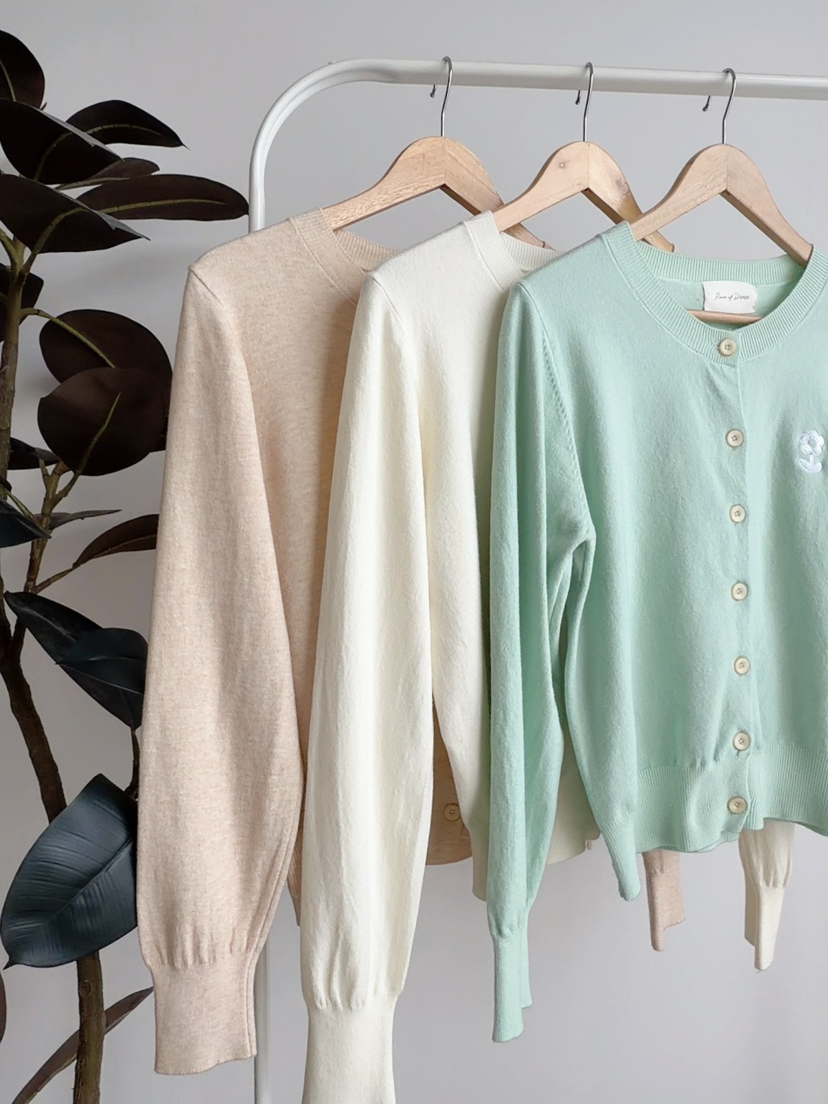 J72698  NERISSA SOFT KNIT CARDIGAN