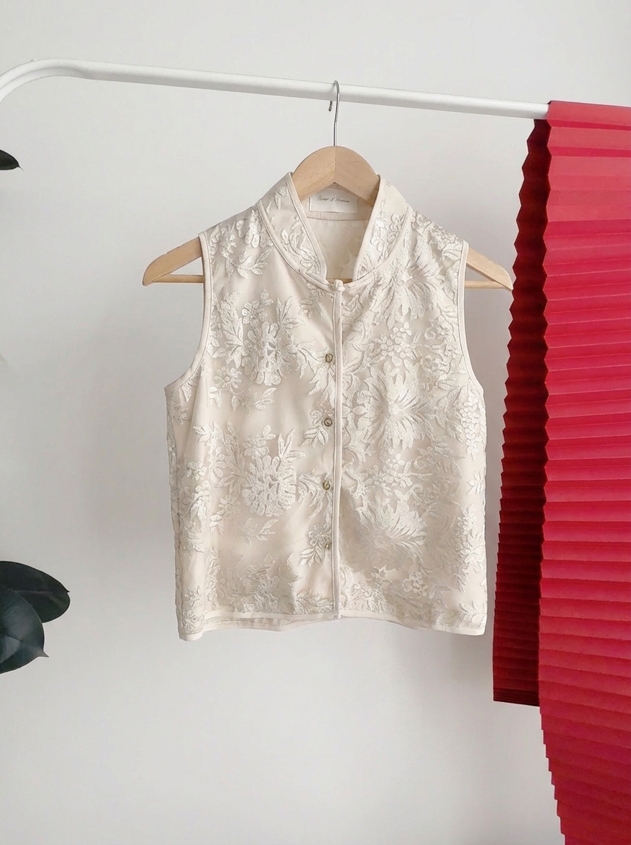 T72763 YAN EMBROI ORIENTAL TOP