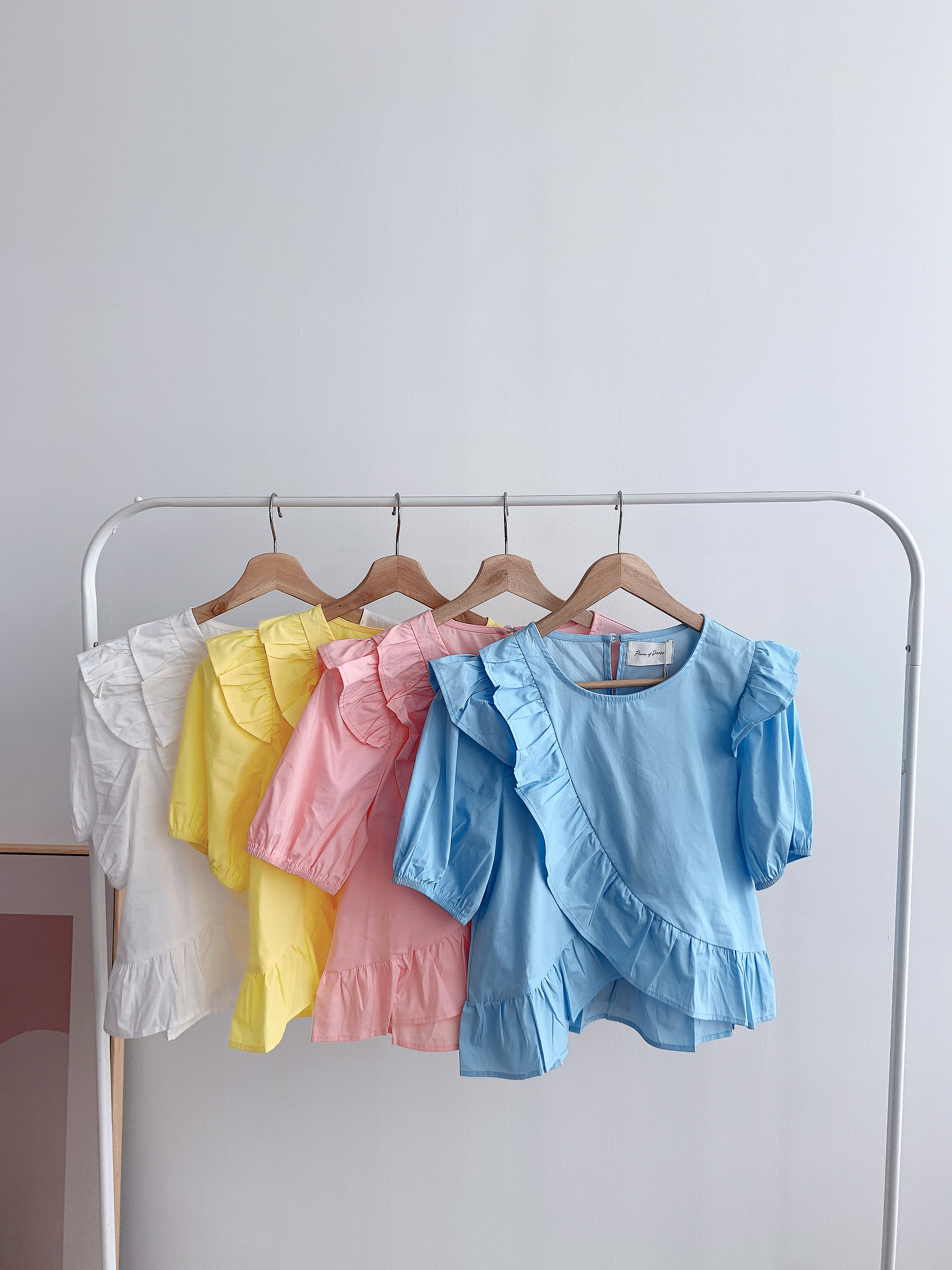 T7718 RUFFLE SLEEVES BLOUSE