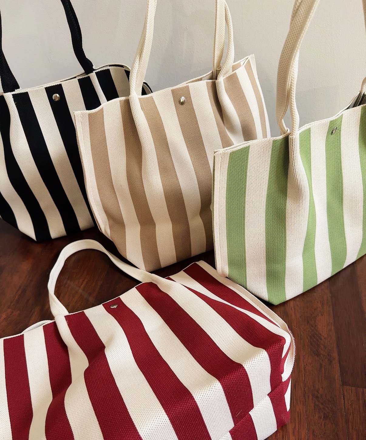 A101 HOLIDAY STRIPE TOTE