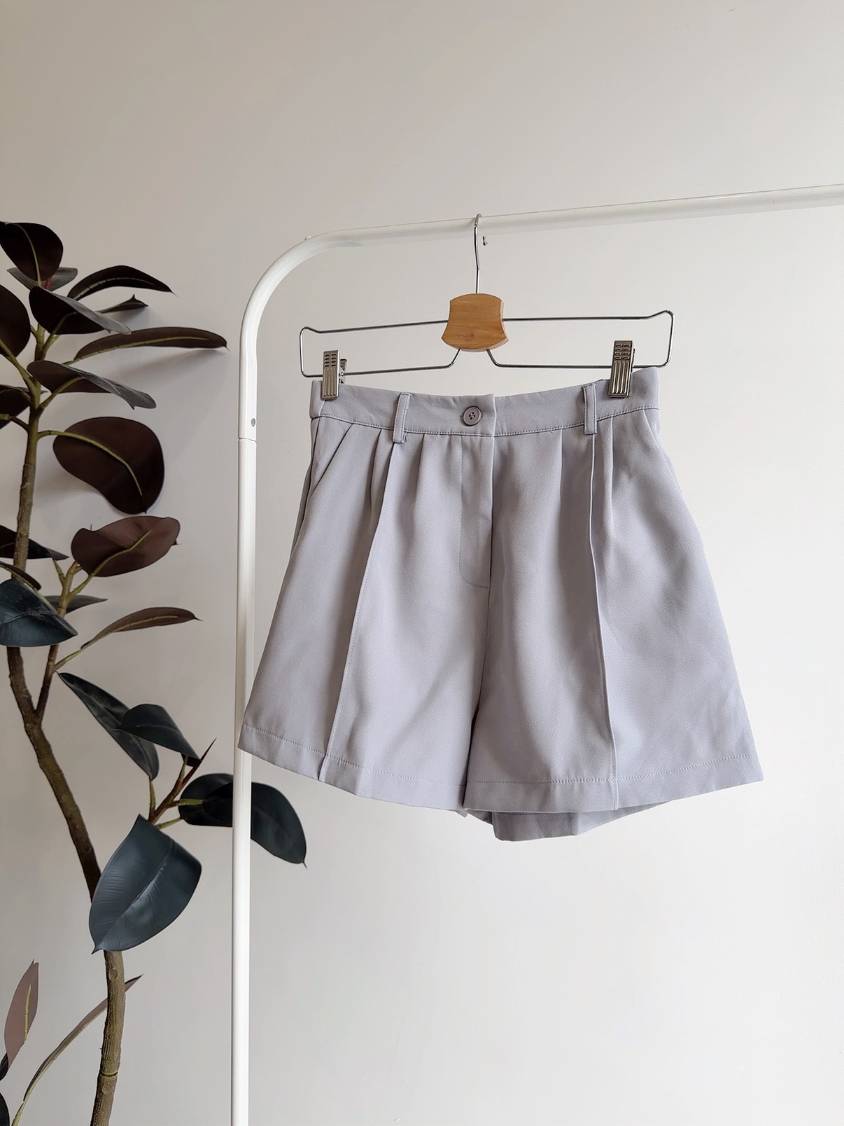 B75 SUYA DETAIL HW SHORTS