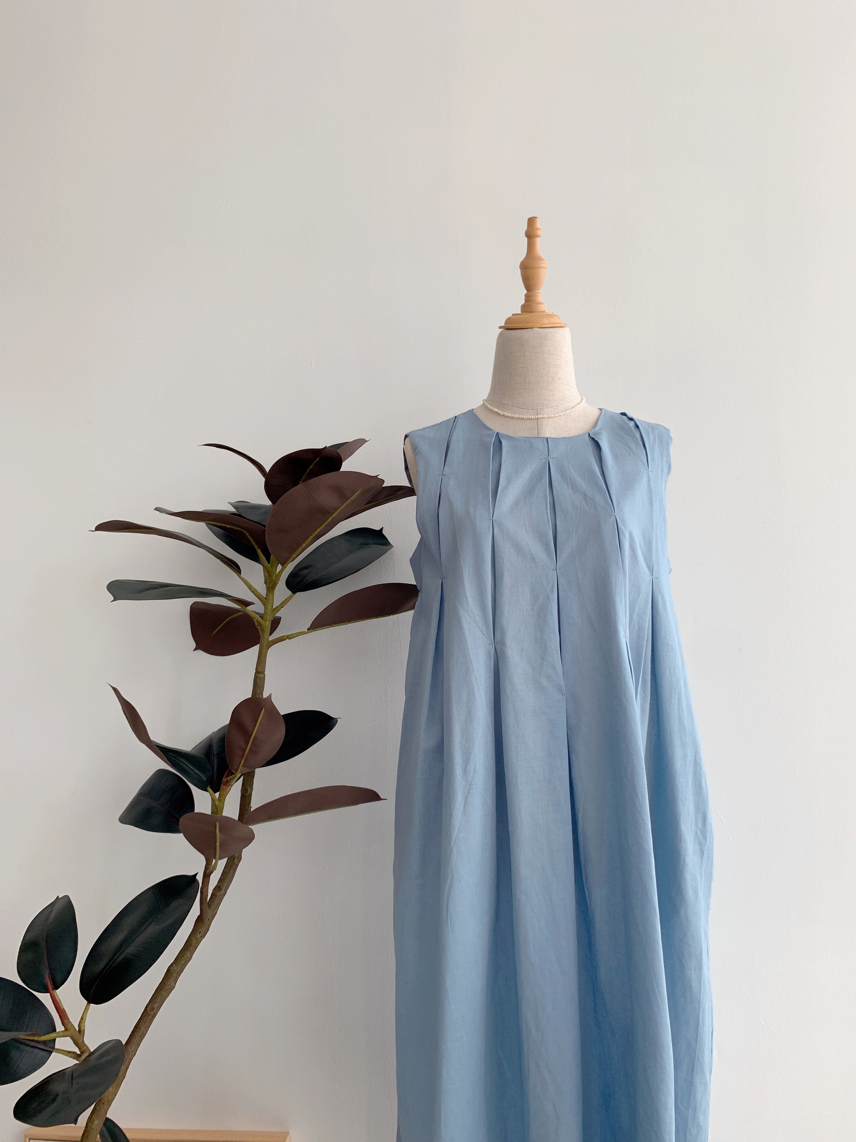 D70334 BYLYTHE PLEATED FLARE DRESS