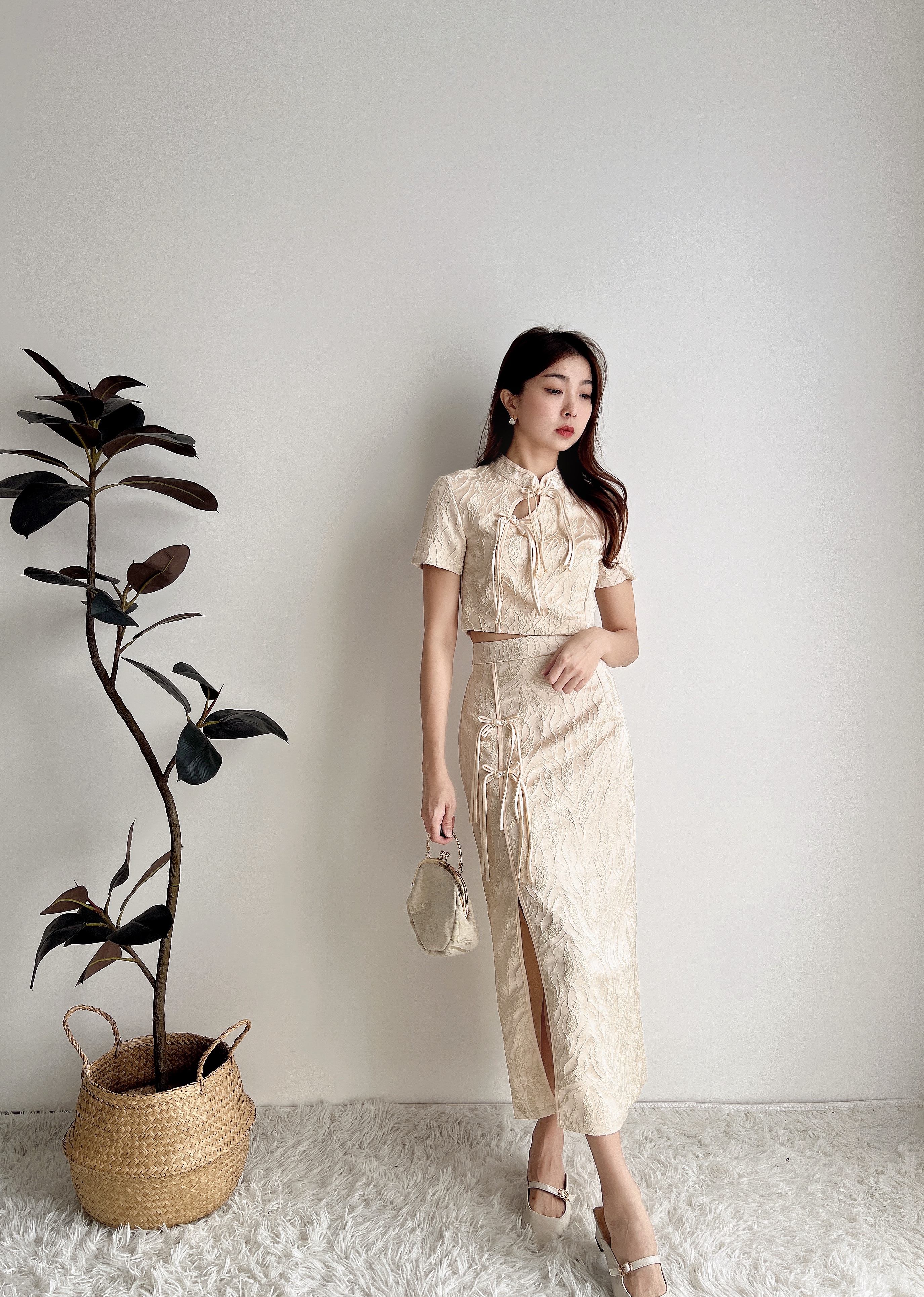 S70809  Zī Yáo PEARL CHEONGSAM MIDI SET