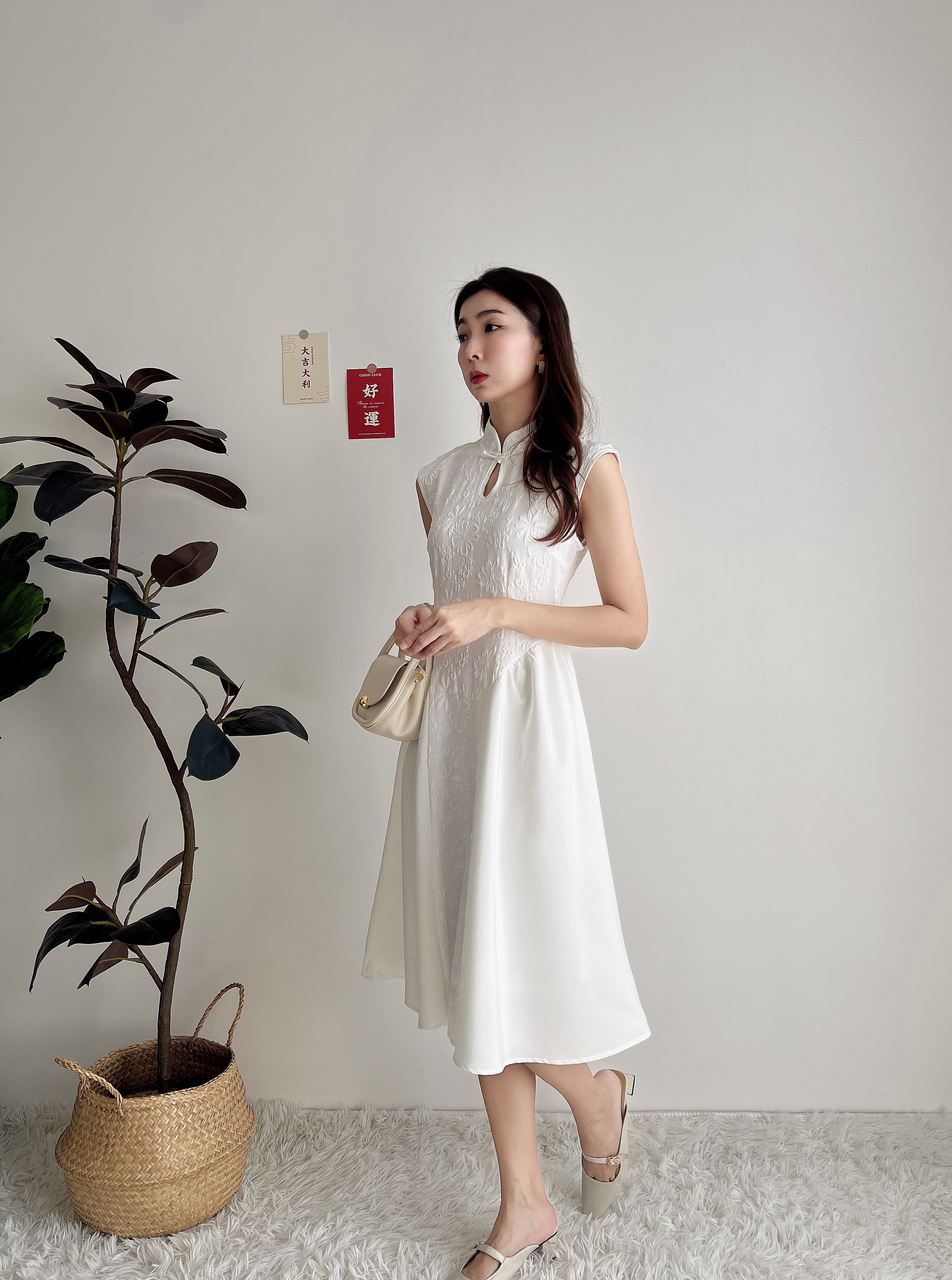 D70775 MUYI LACEY CHEONGSAM DRESS