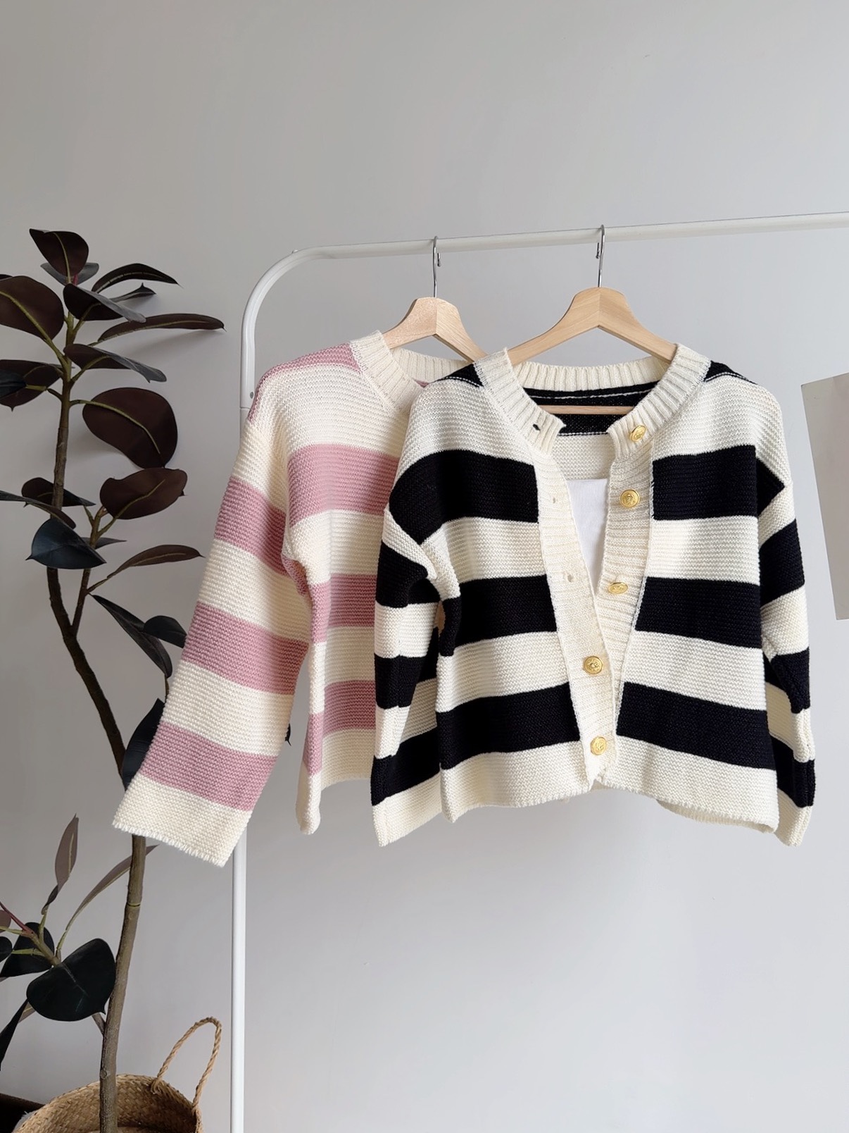 T72780 COLETTE STRIPE KNIT CARDIGAN