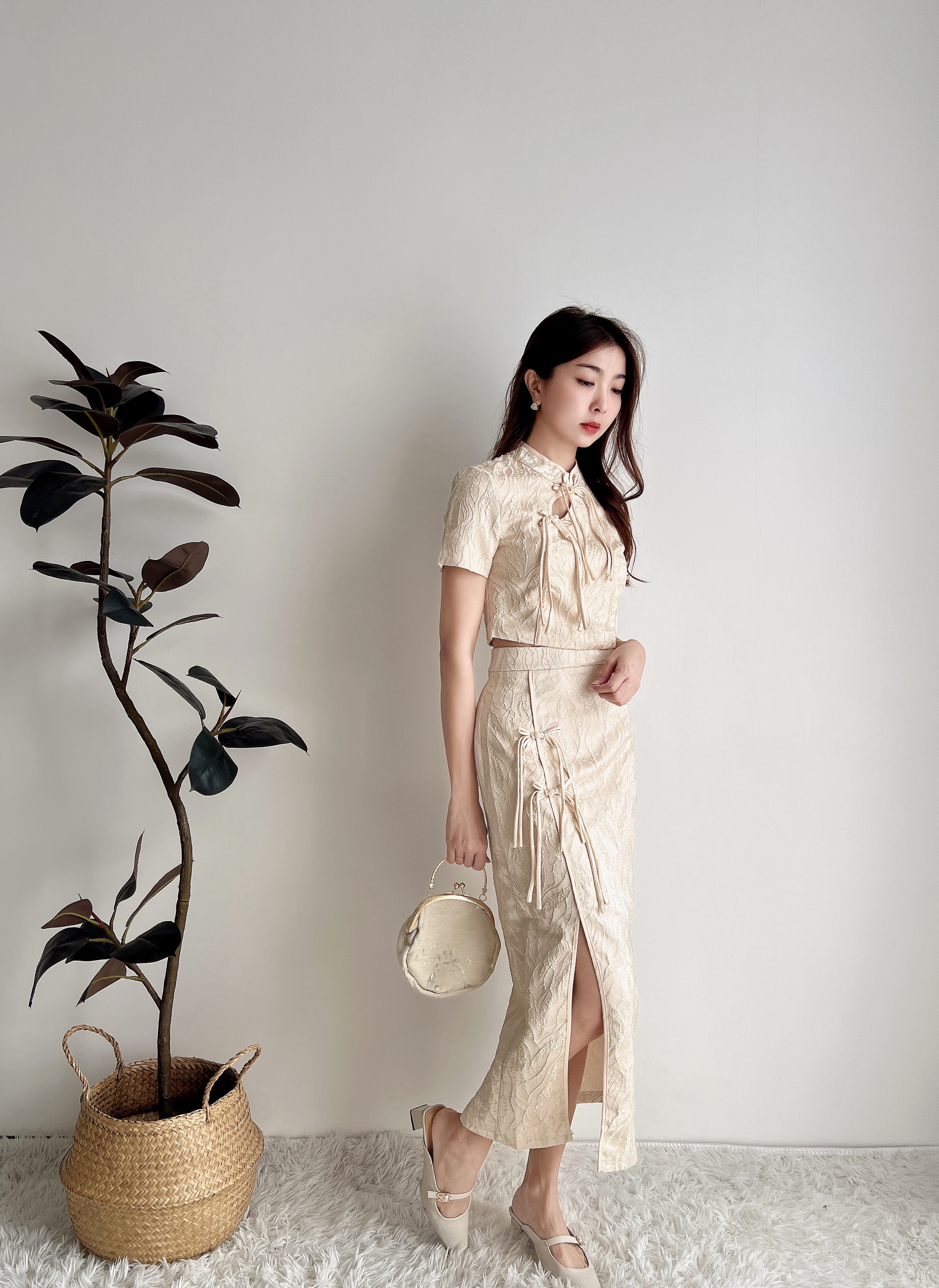 S70809  Zī Yáo PEARL CHEONGSAM MIDI SET