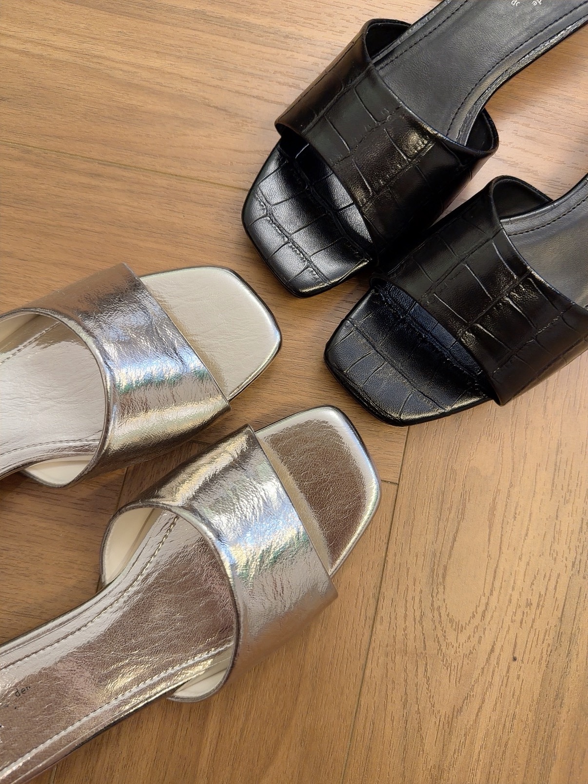 LD530 LUXE SQUARE LOW HEEL SLIDE