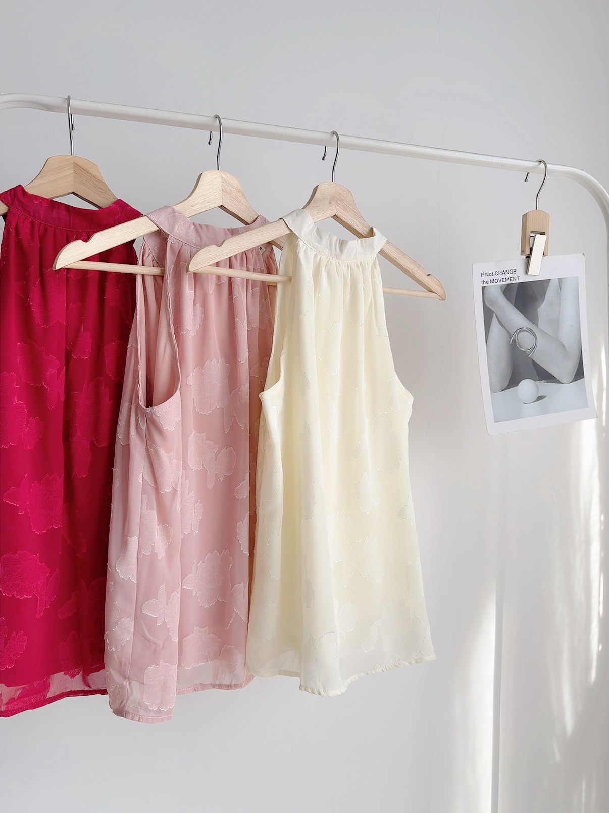 T72563 FLORAL HALTER LADY TOP