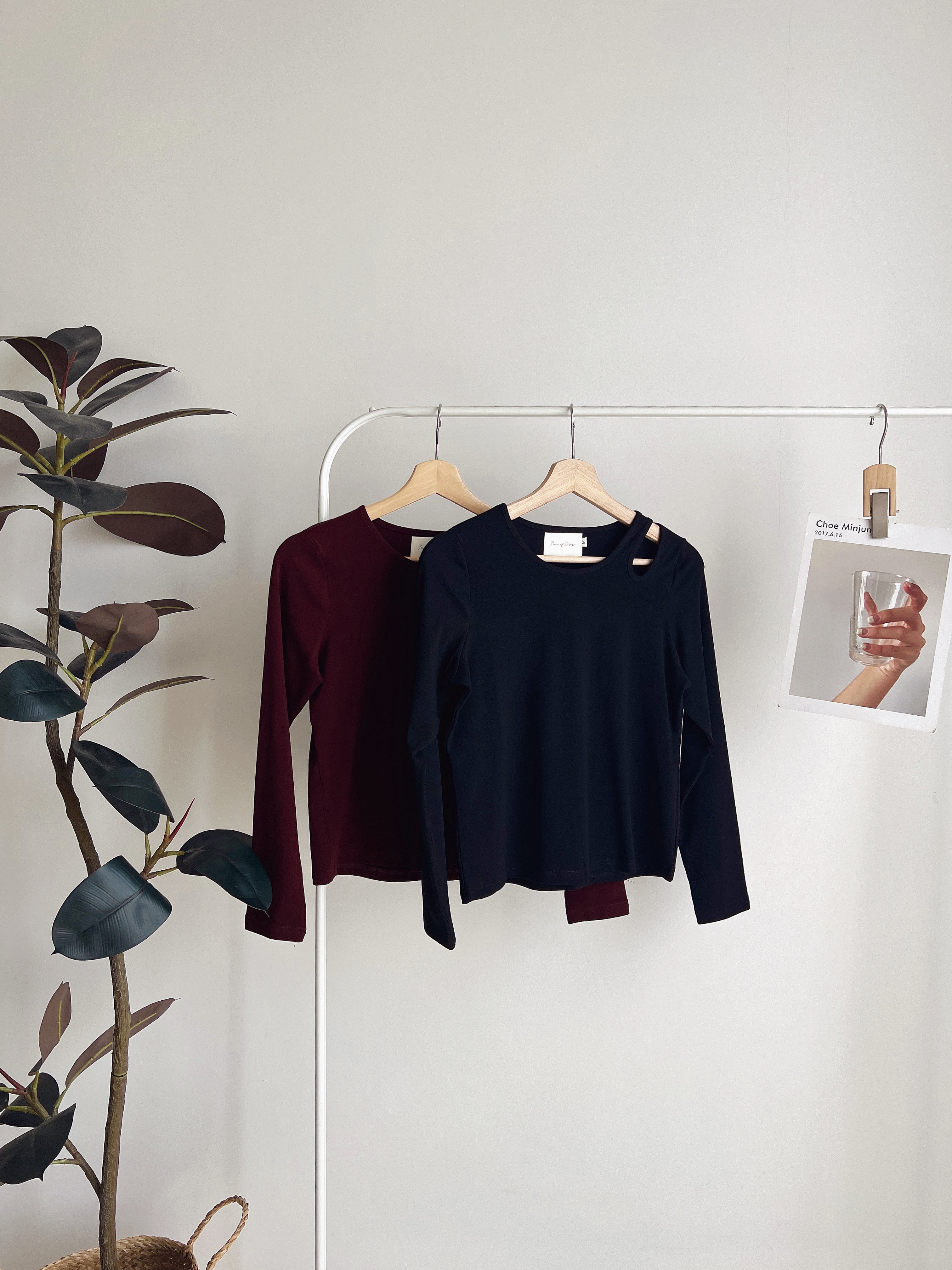 T72033 TESSA CUT IN LONG SLEEVE TOP