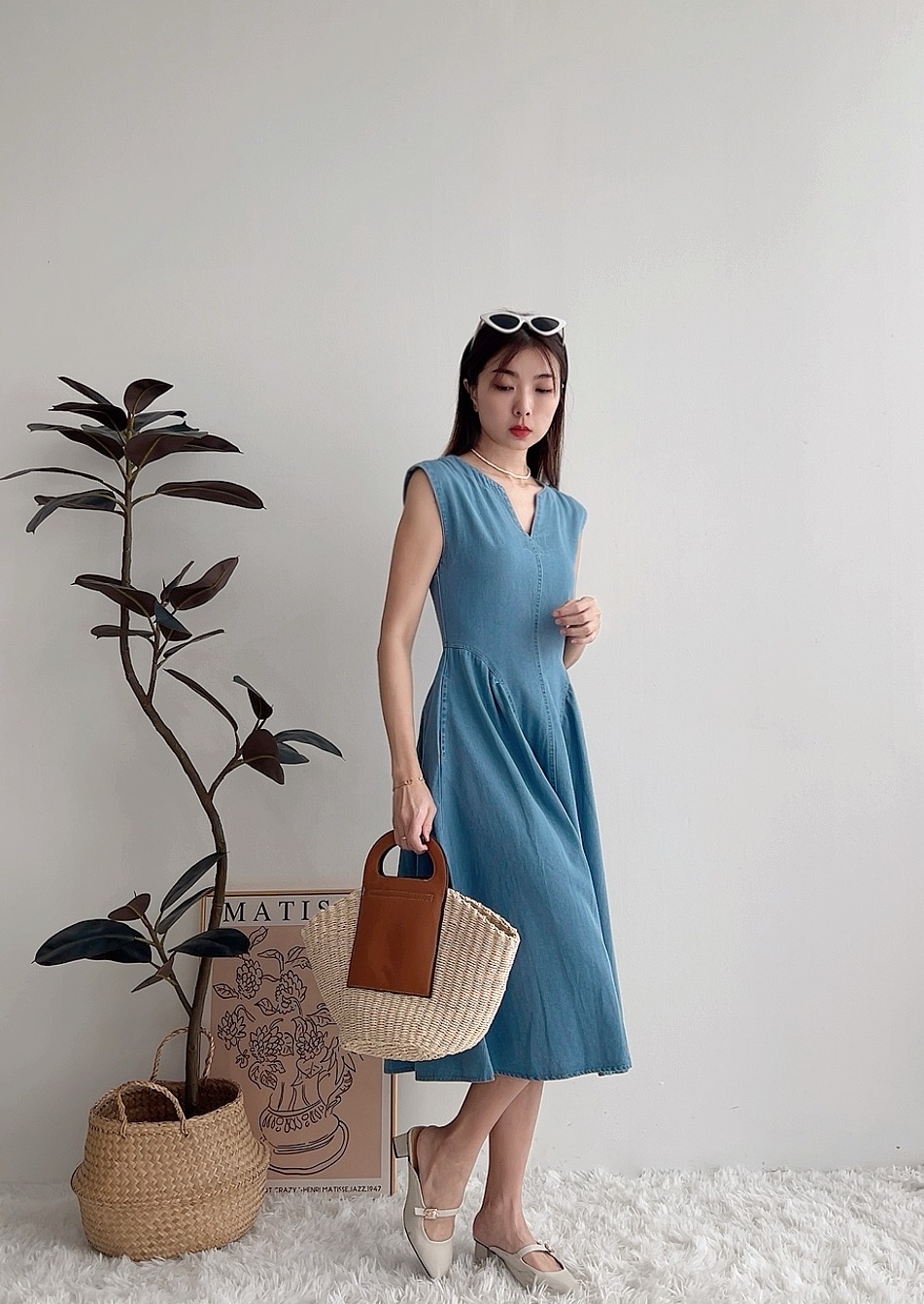 D70515 FERYA VNECK DENIM DRESS