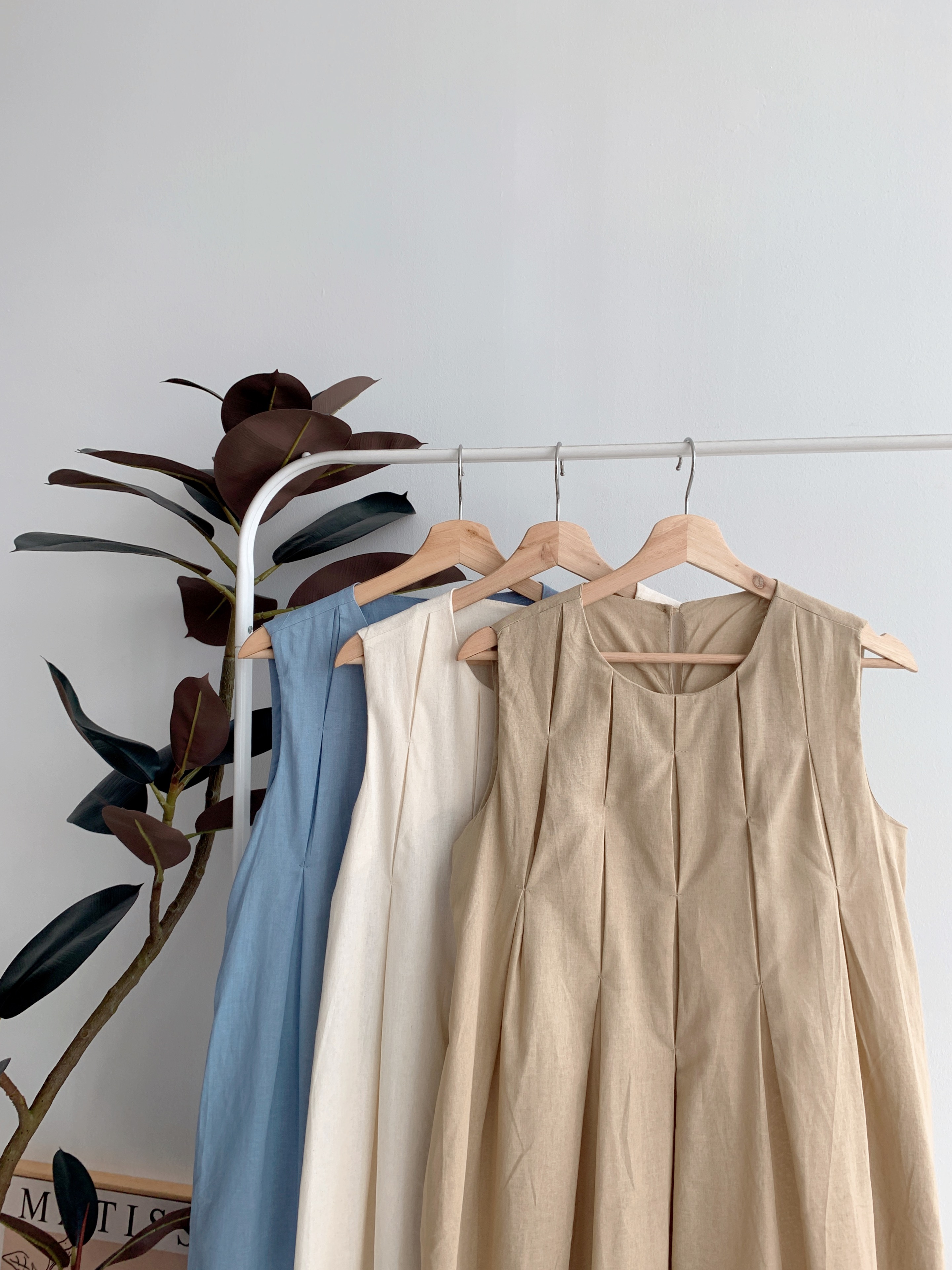 D70334 BYLYTHE PLEATED FLARE DRESS