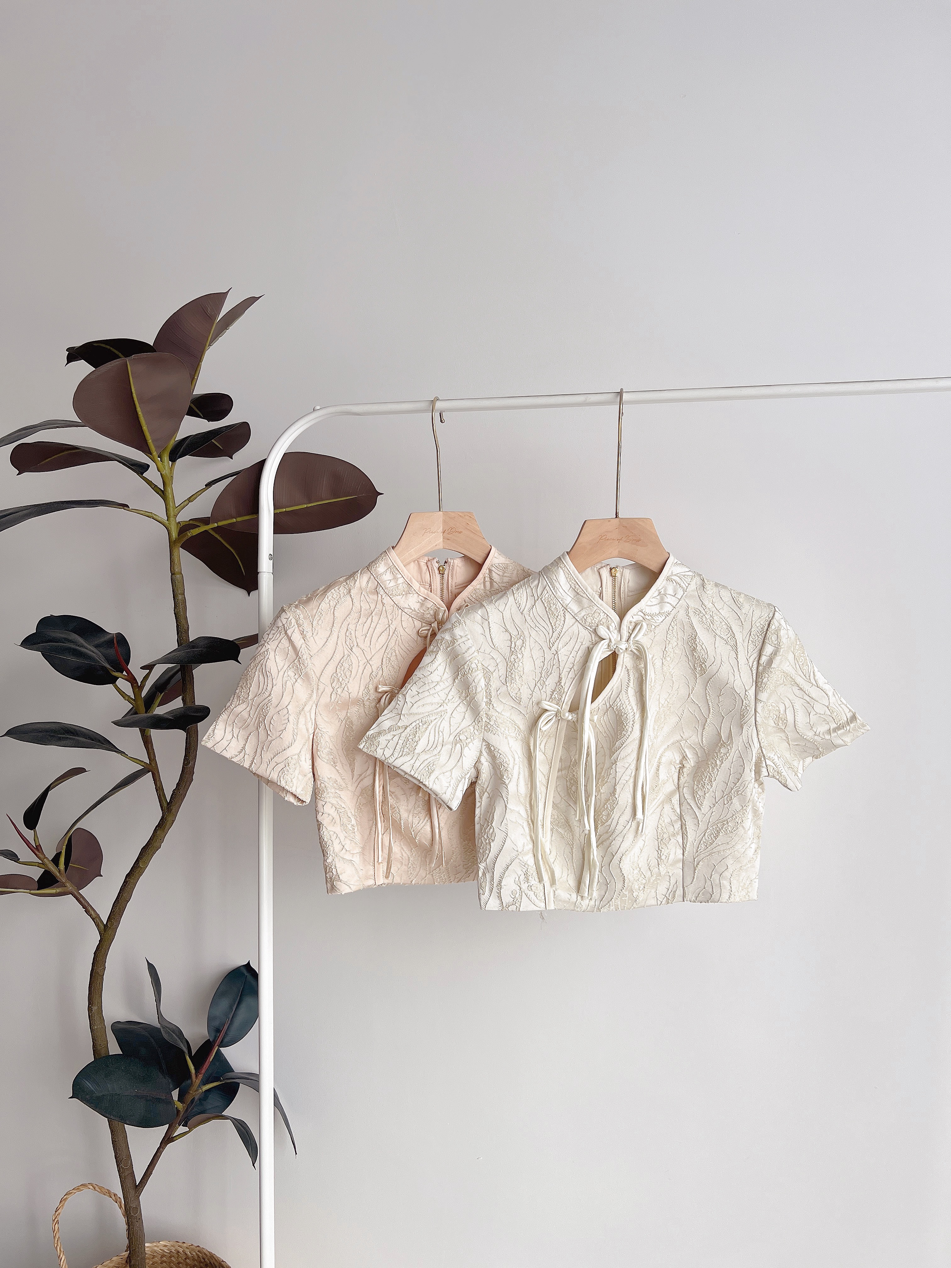 S70809  Zī Yáo PEARL CHEONGSAM MIDI SET