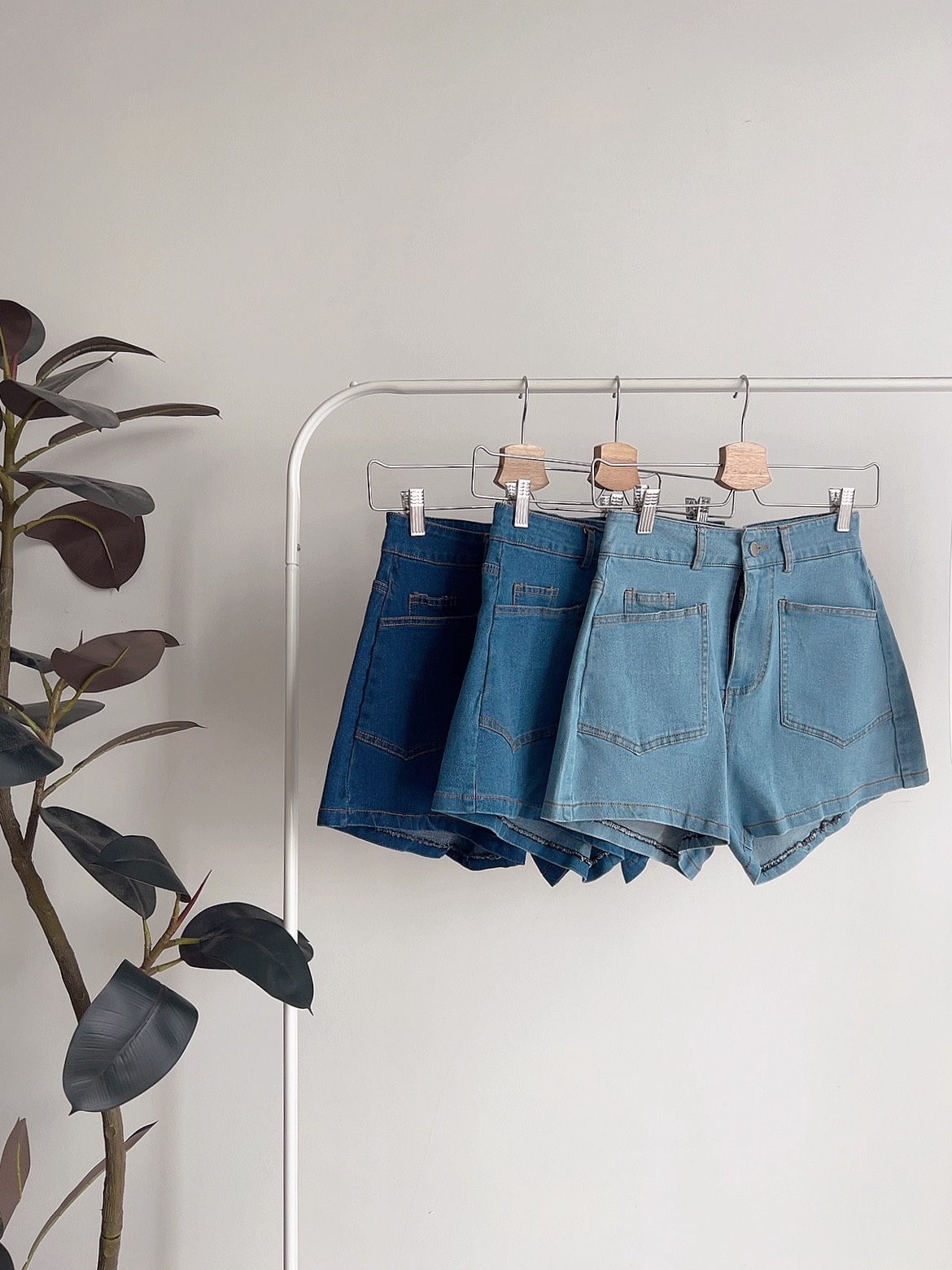 B72542 RUBY FLEX DENIM SHORTS