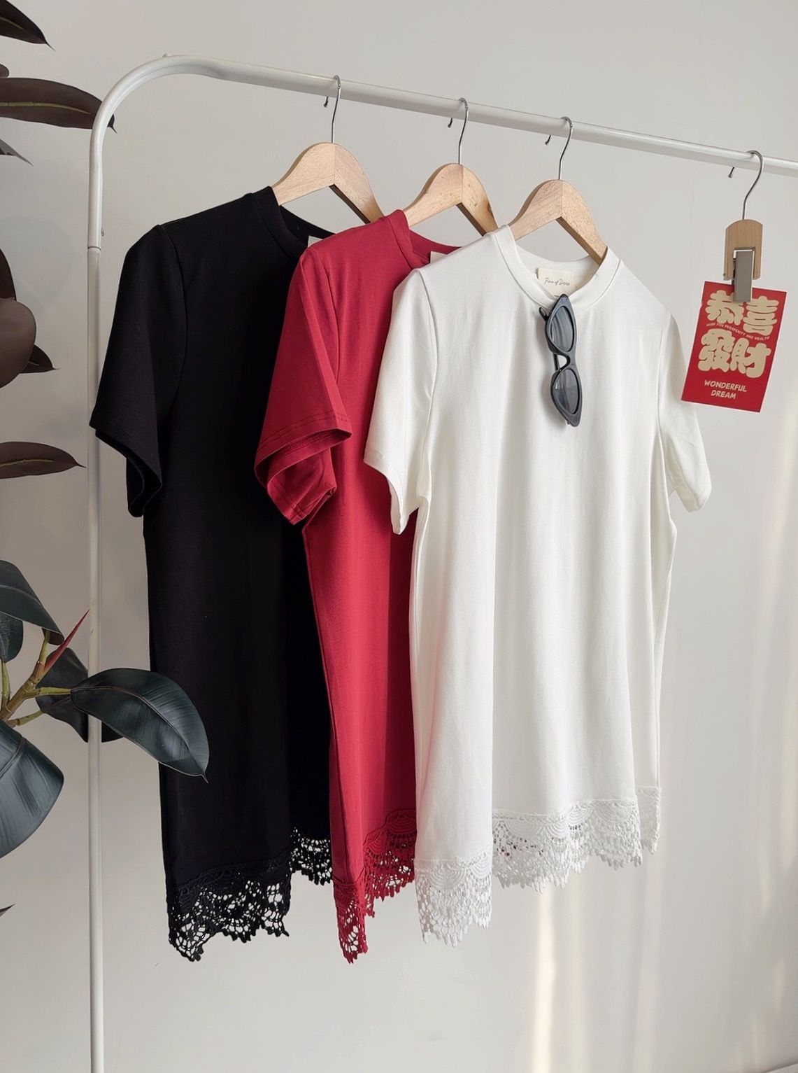 T72750 LIORA CROCHET HEM LONG TEE