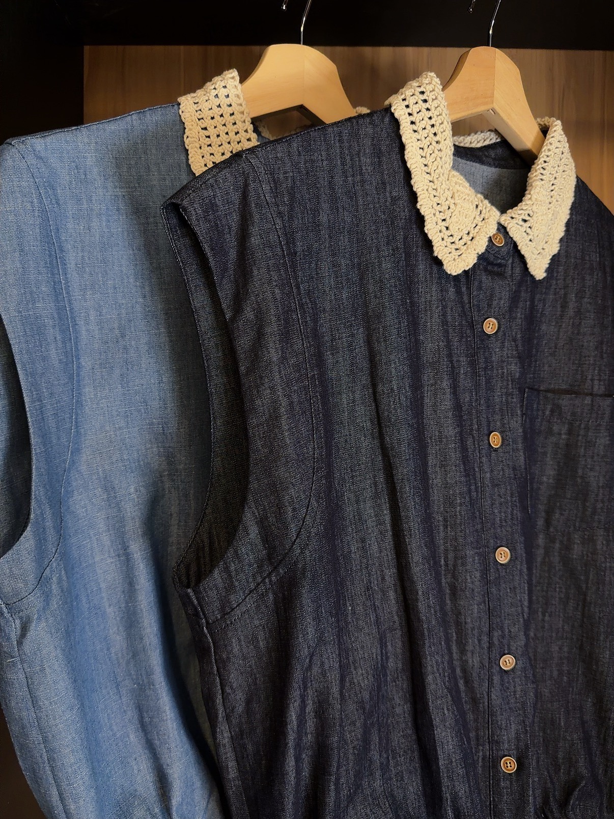 FT6035 FAYE CROCHET COLLAR DENIM SHIRT