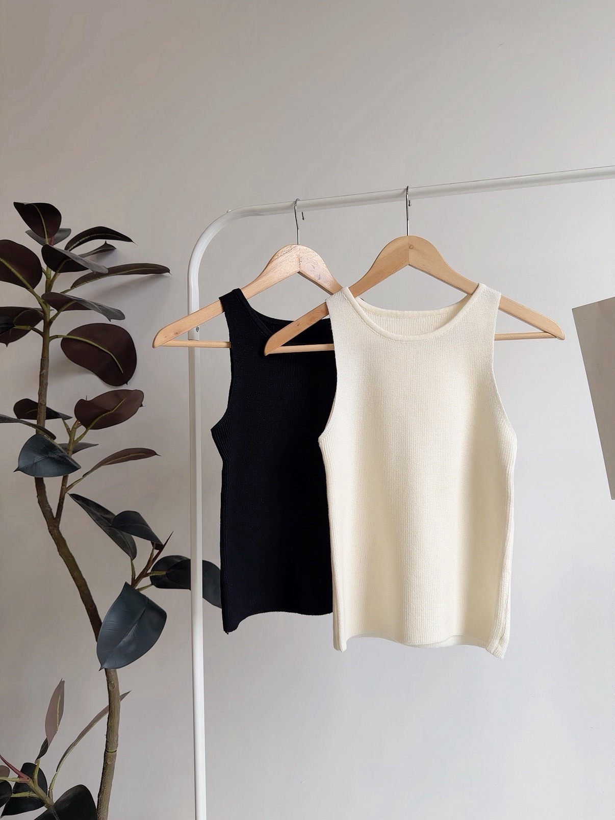 T72786 UMI RIN KNIT SINGLET