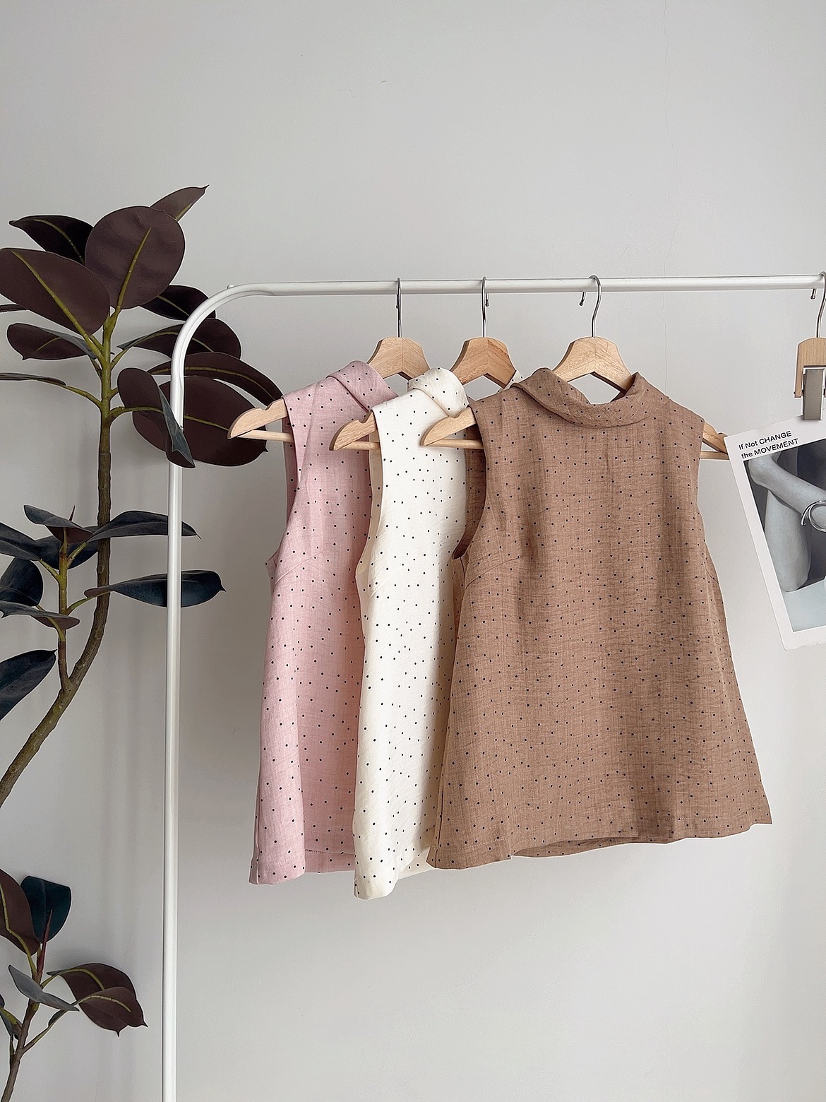 T72498 LINN DOTTED HIGH NECK TOP