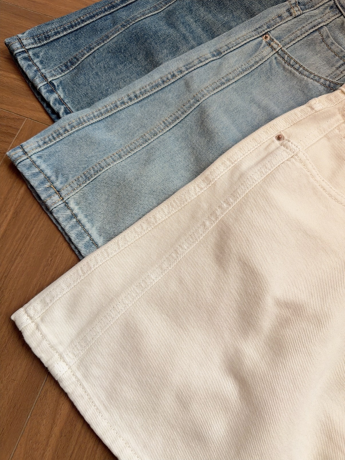 YYB3123 DORRA A CUT DENIM SHORTS