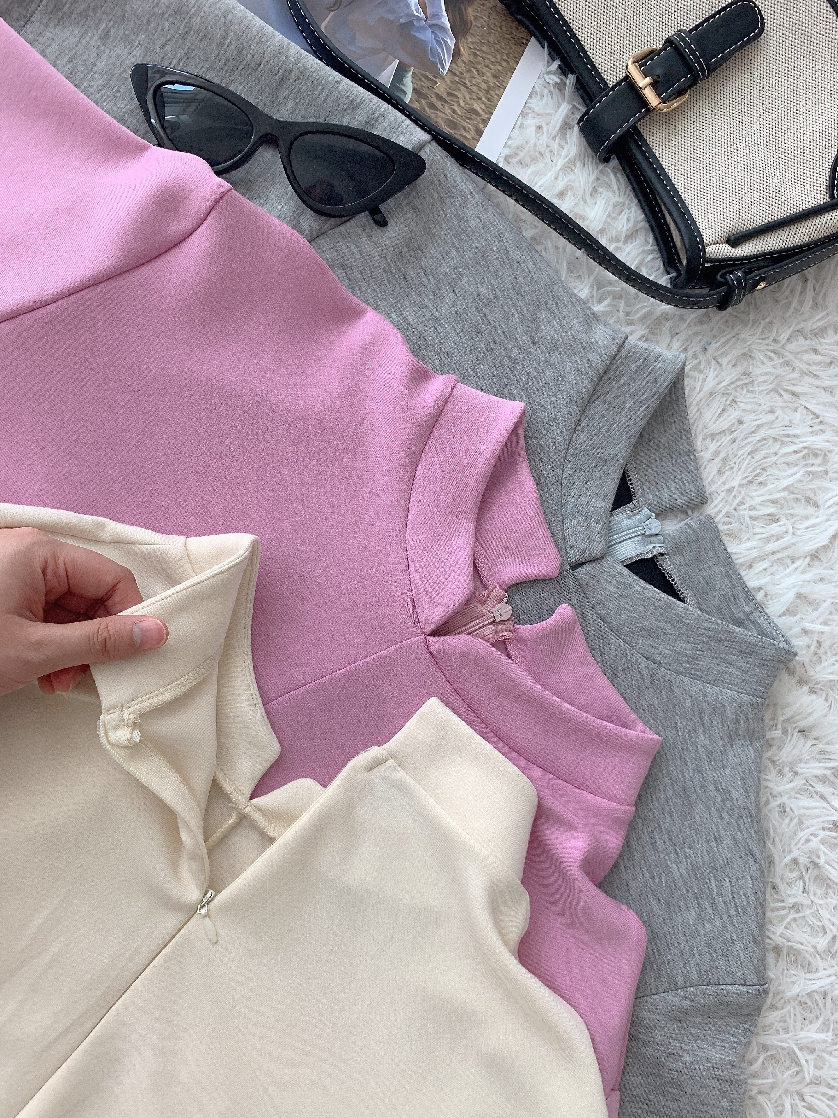 T70067 PENELOP HIGH NECK COLLAR CASUAL TOP