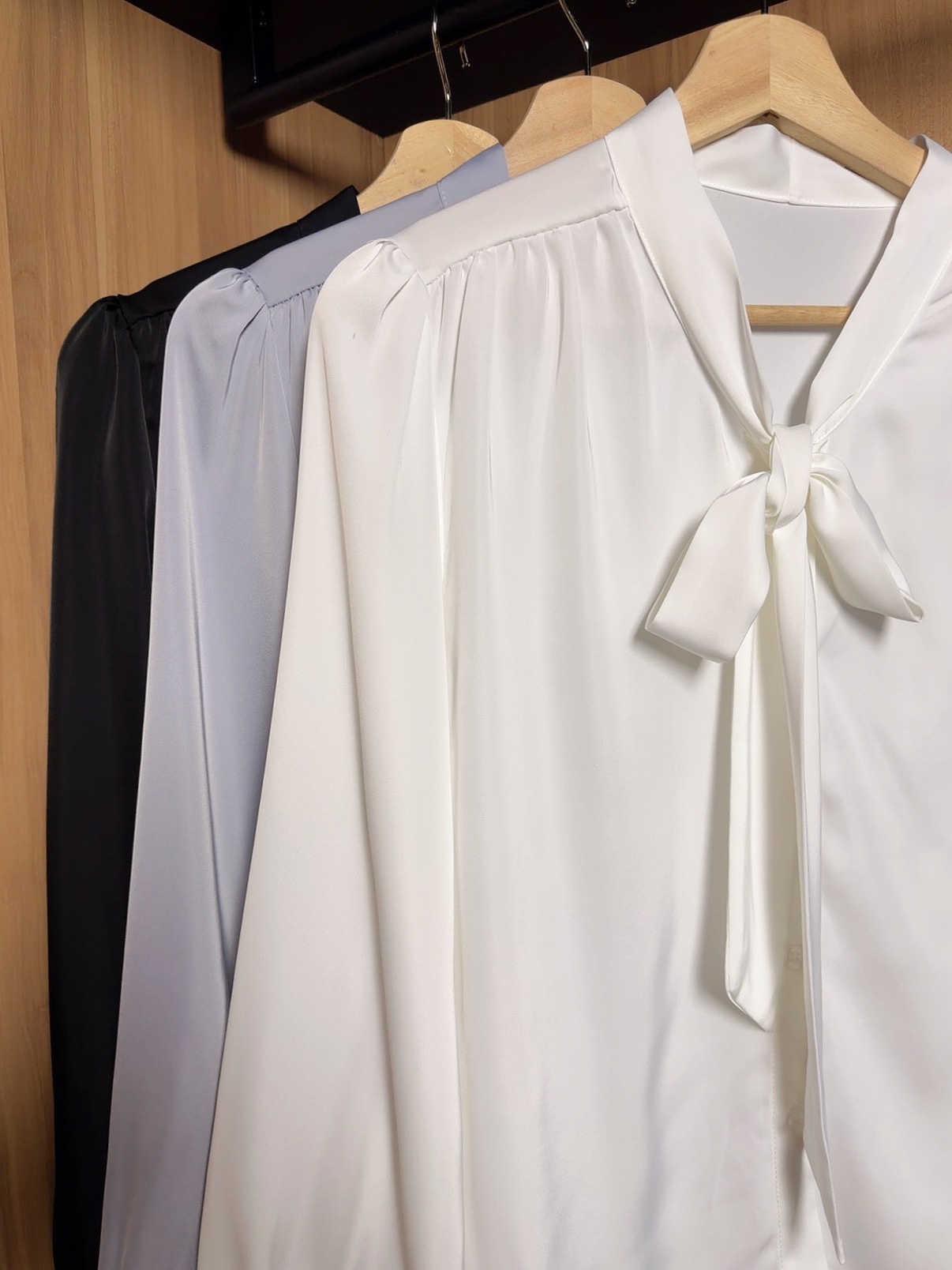 JLT8171 ENYA BOW SATIN SHIRT