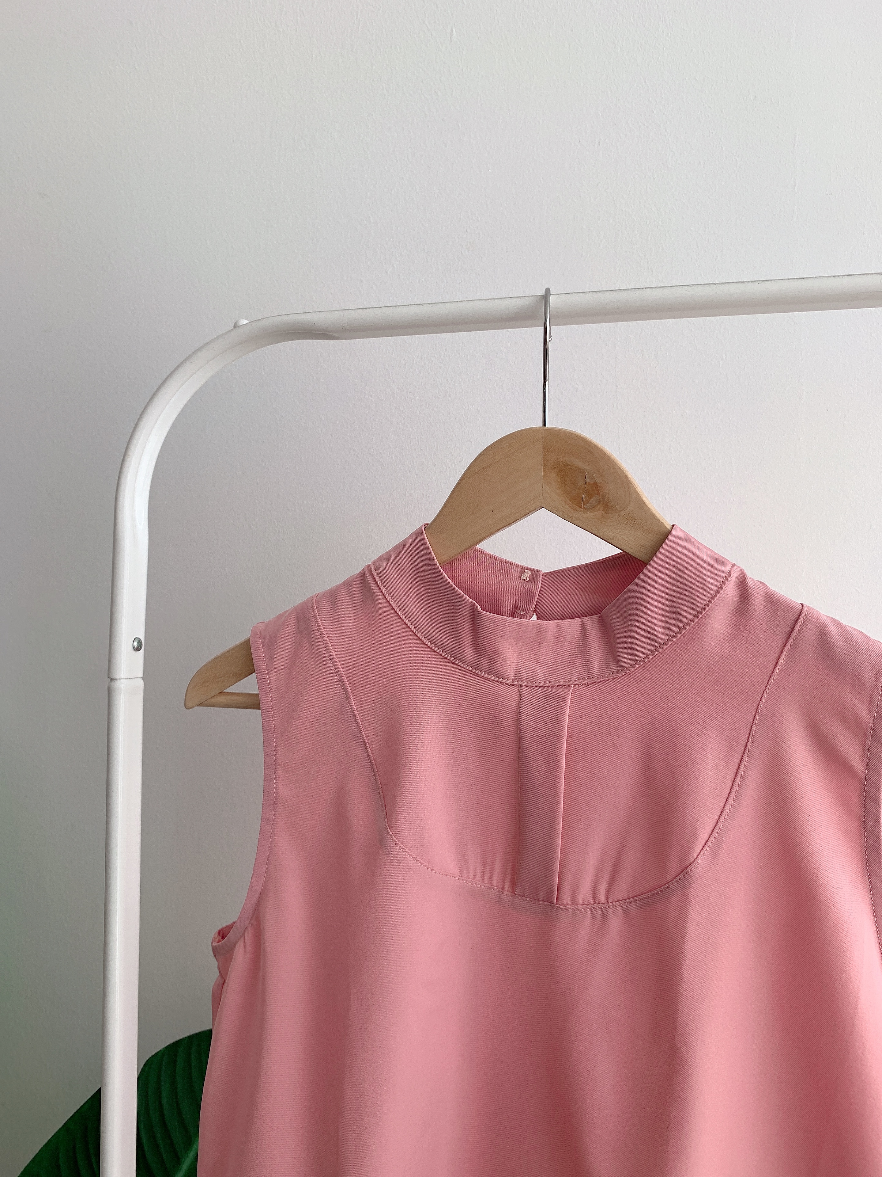 T70165 PARLEY PREMIUM SLEEVELESS BLOUSE