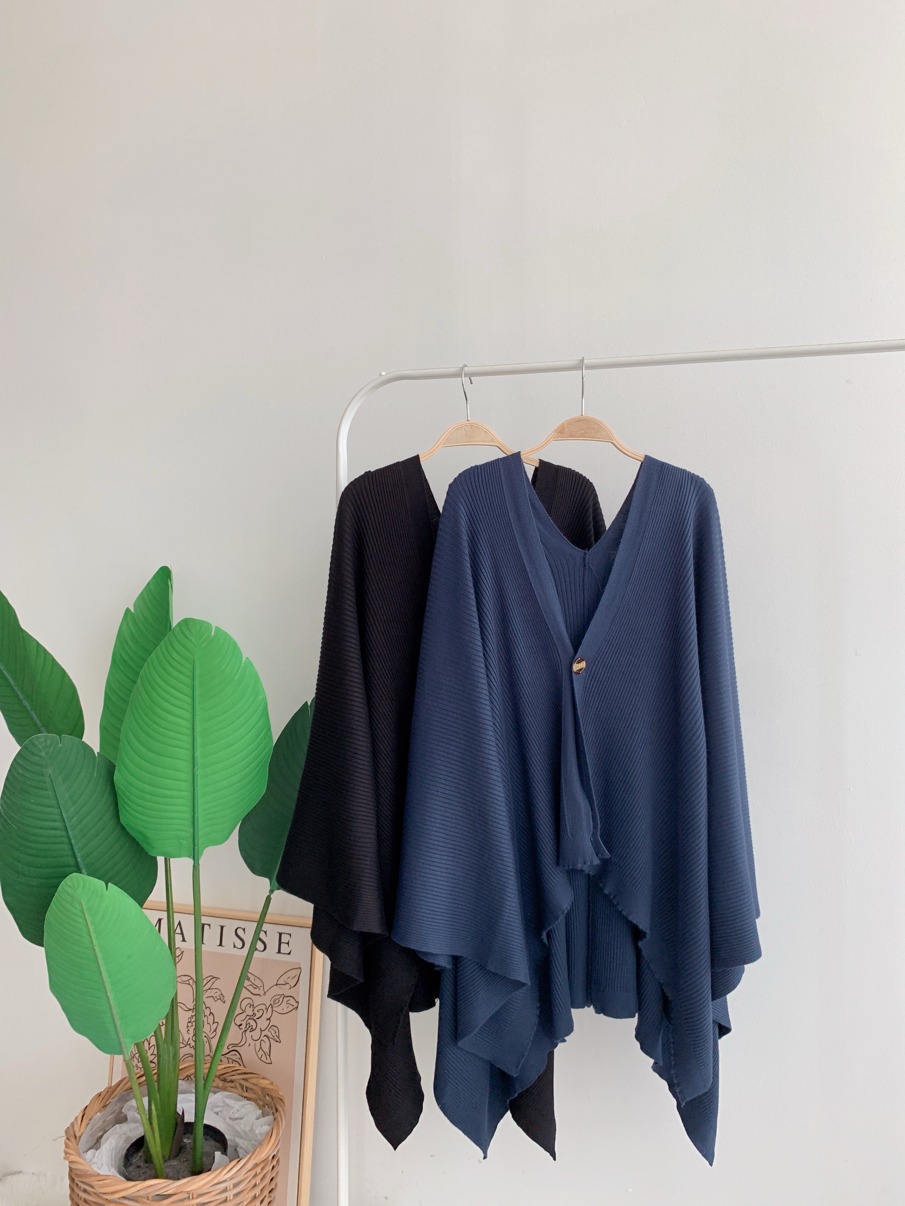 J70413 JESSIECA WINTER KNIT CAPE