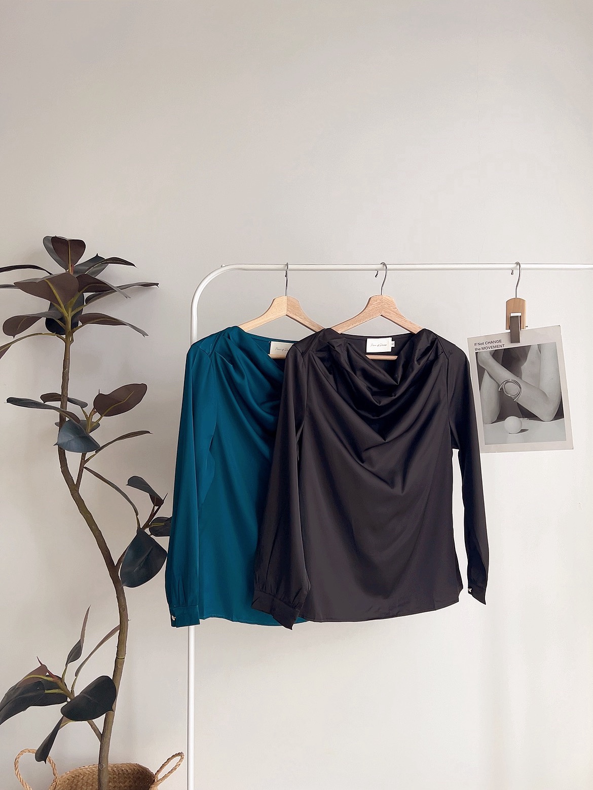 T72100 TIA DRAPPED ELEGANCE LONG SLEEVE BLOUSE