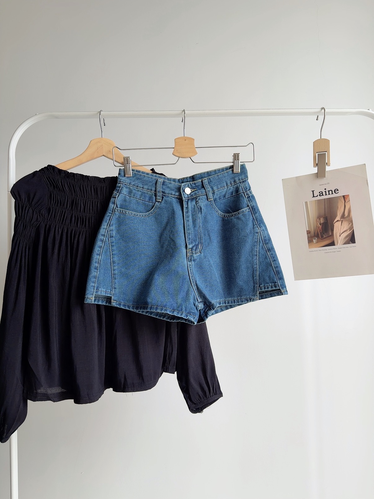 BACK ORDER** SUYA HOLIDAY DENIM SHORT (15 DAYS)